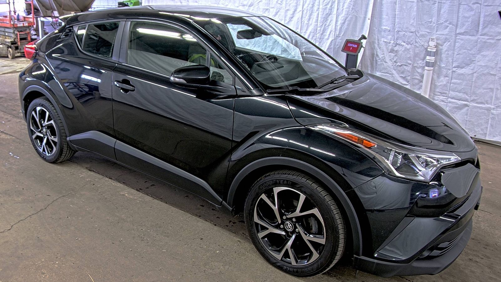2018 Toyota C-HR XLE FWD
