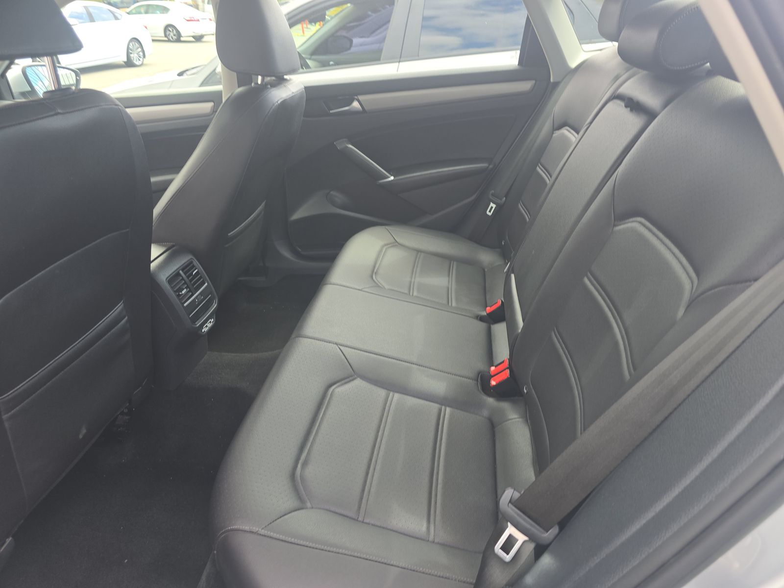 2021 Volkswagen Passat 2.0T SE FWD