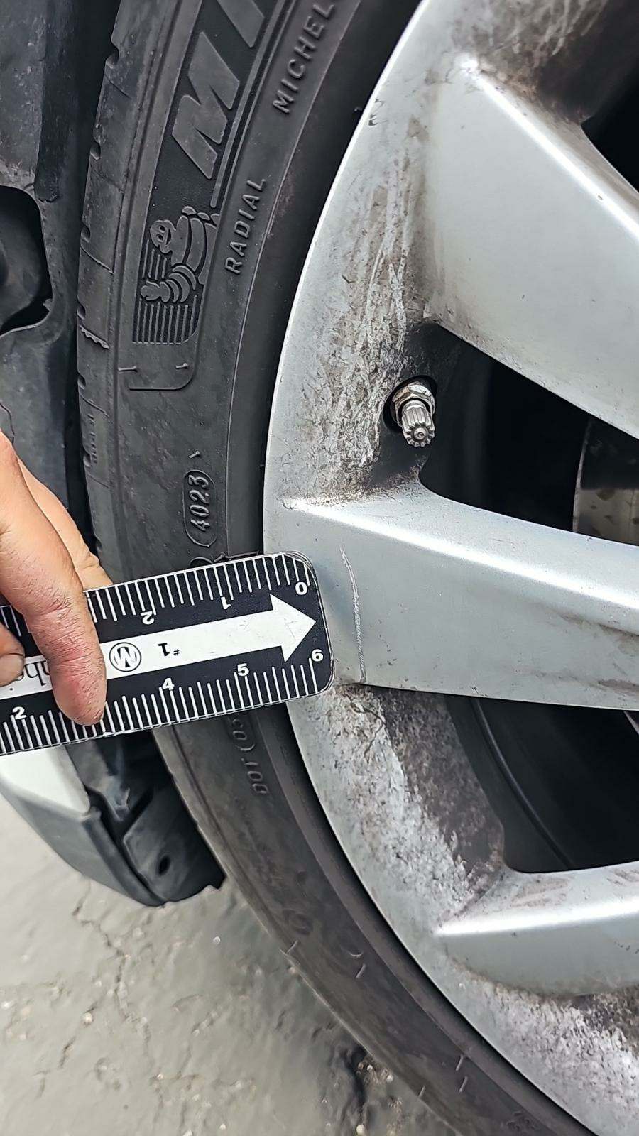 2015 Tesla Model S 60 FWD