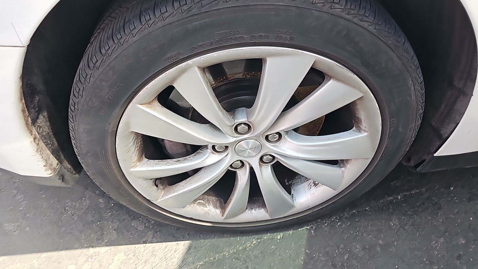 2015 Tesla Model S 60 FWD