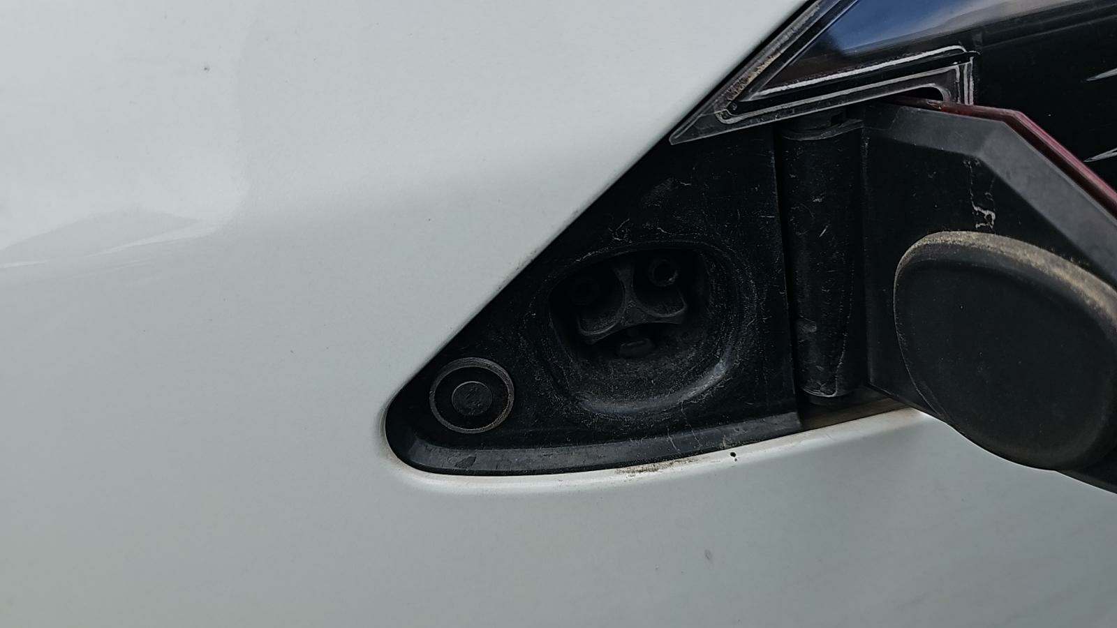 2015 Tesla Model S 60 FWD