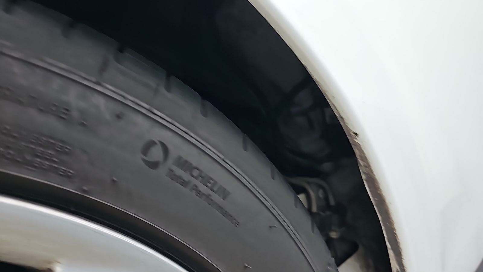 2015 Tesla Model S 60 FWD