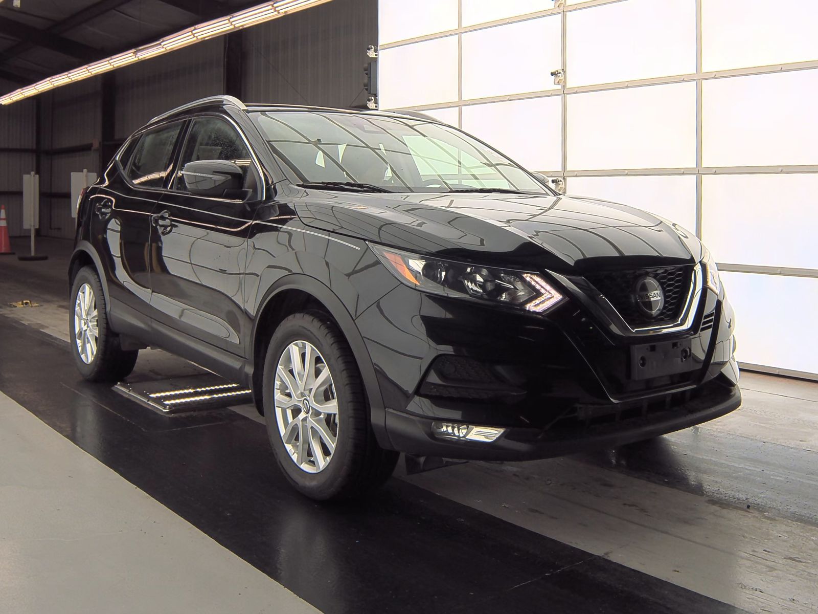 2021 Nissan Rogue Sport SV FWD