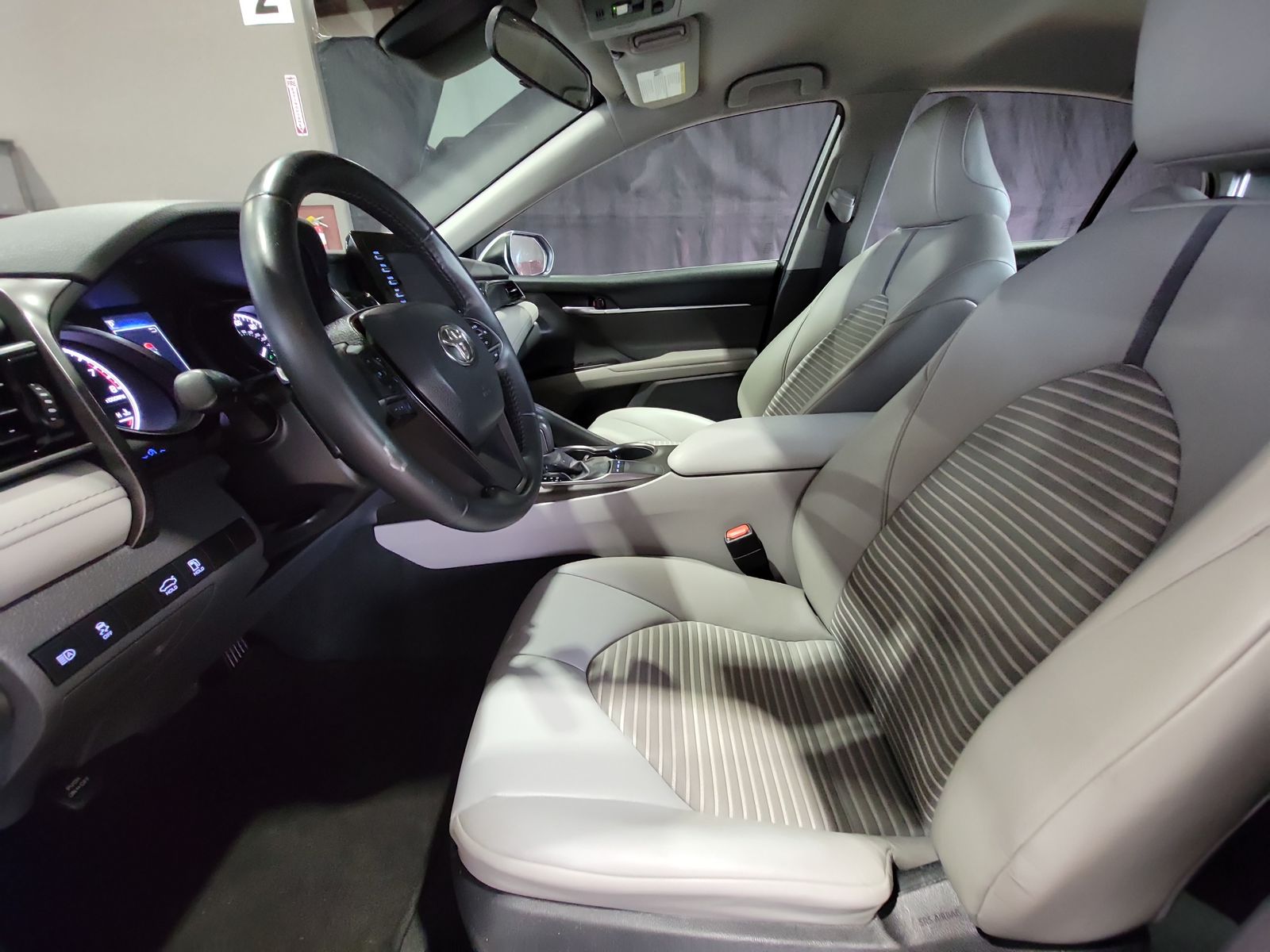 2022 Toyota Camry SE FWD