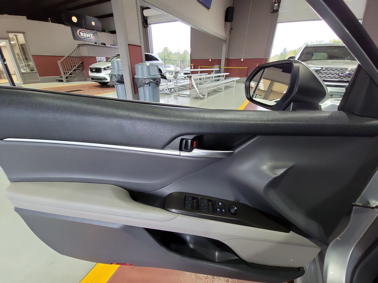 2022 Toyota Camry SE FWD