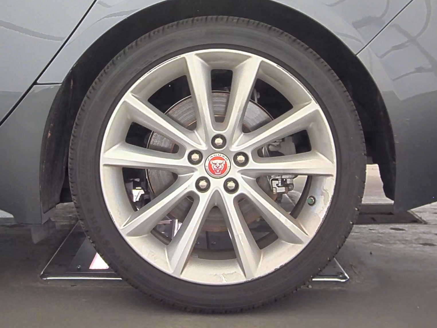 2016 Jaguar XF 35t R-Sport RWD