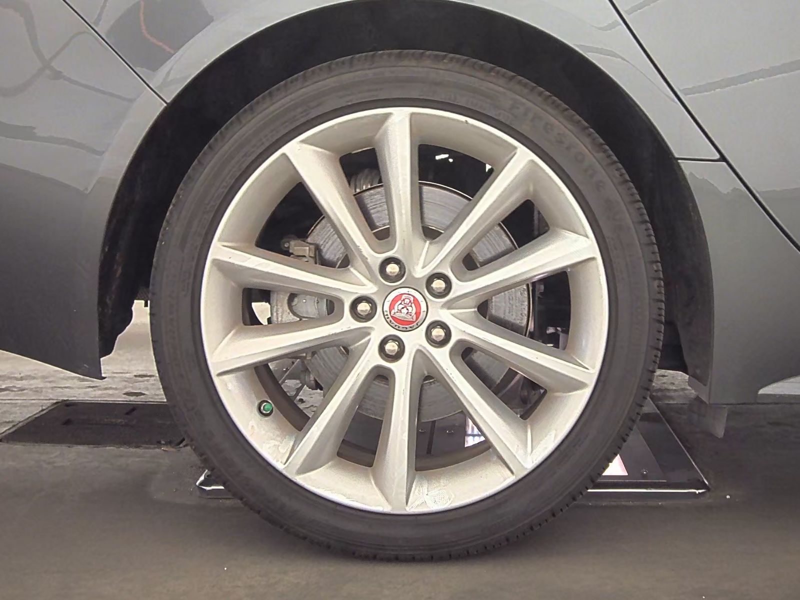 2016 Jaguar XF 35t R-Sport RWD