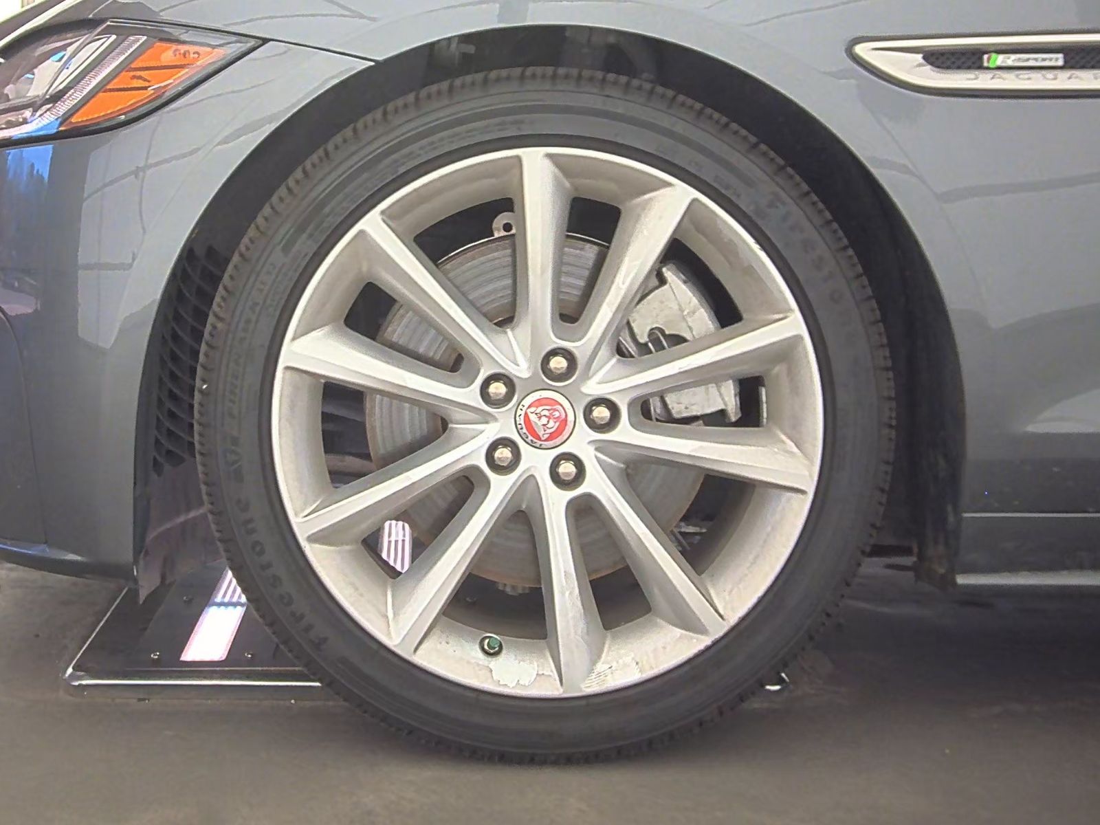 2016 Jaguar XF 35t R-Sport RWD