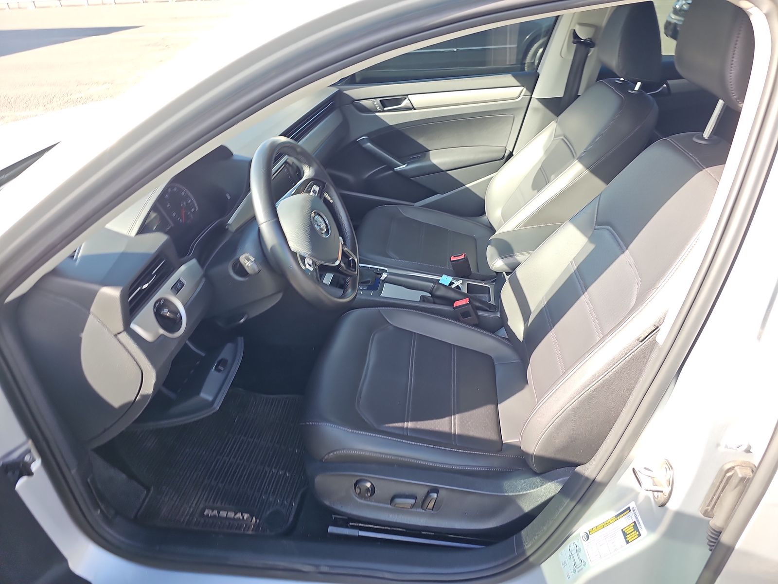 2020 Volkswagen Passat 2.0T SE FWD