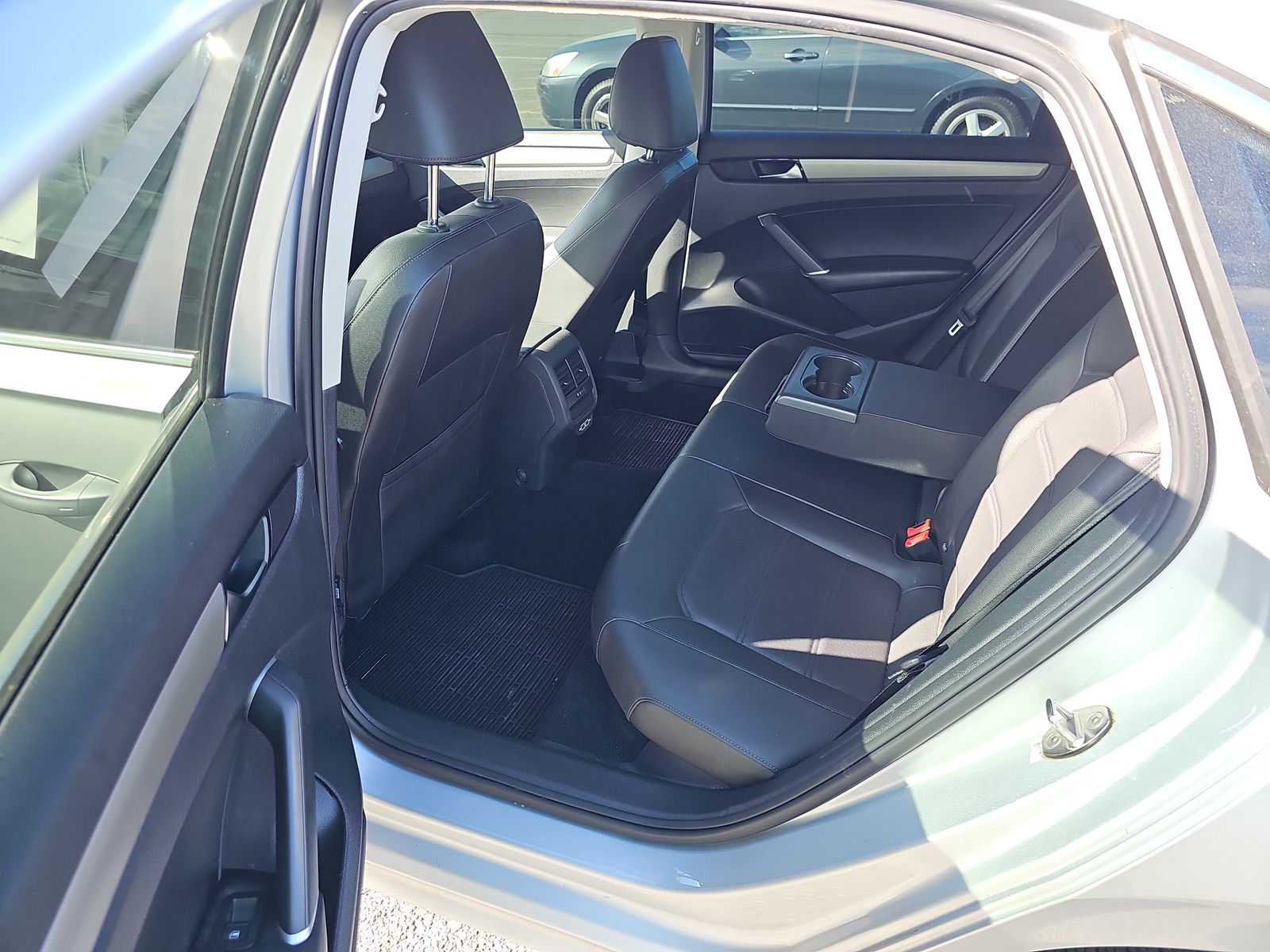 2020 Volkswagen Passat 2.0T SE FWD