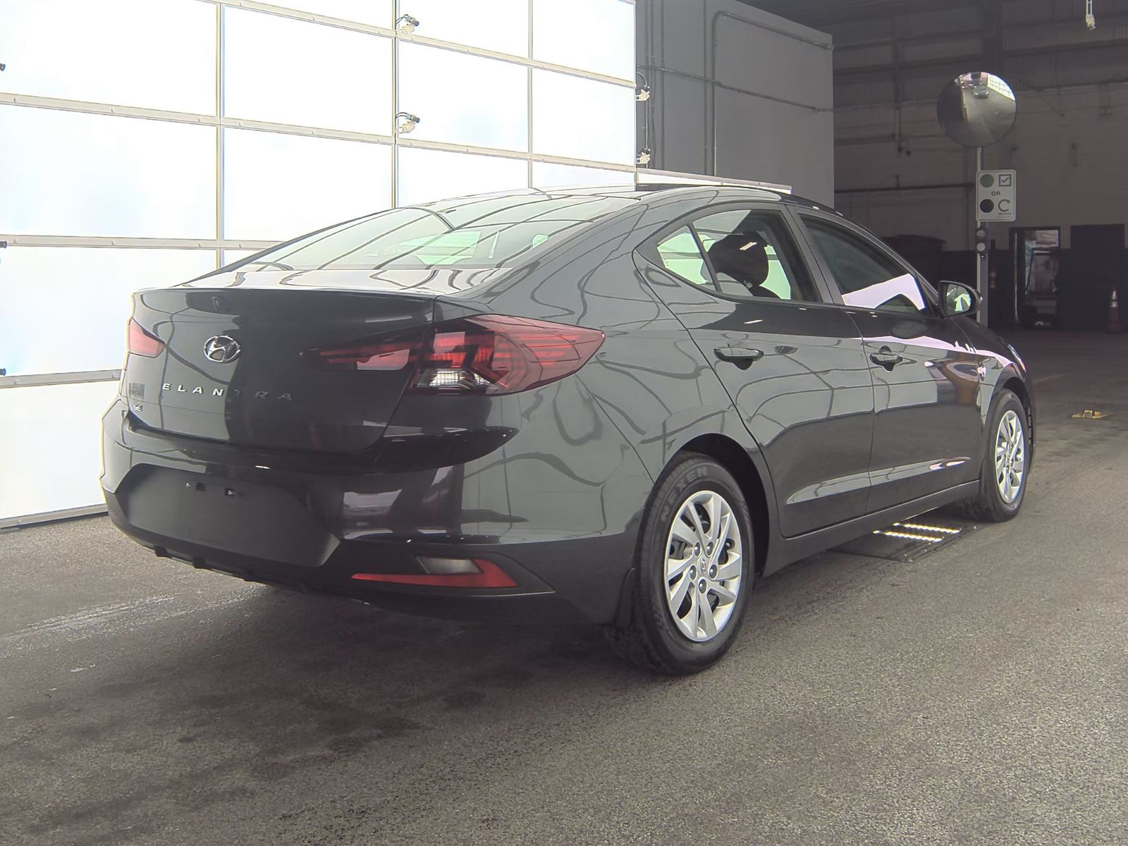 2020 Hyundai Elantra SE FWD