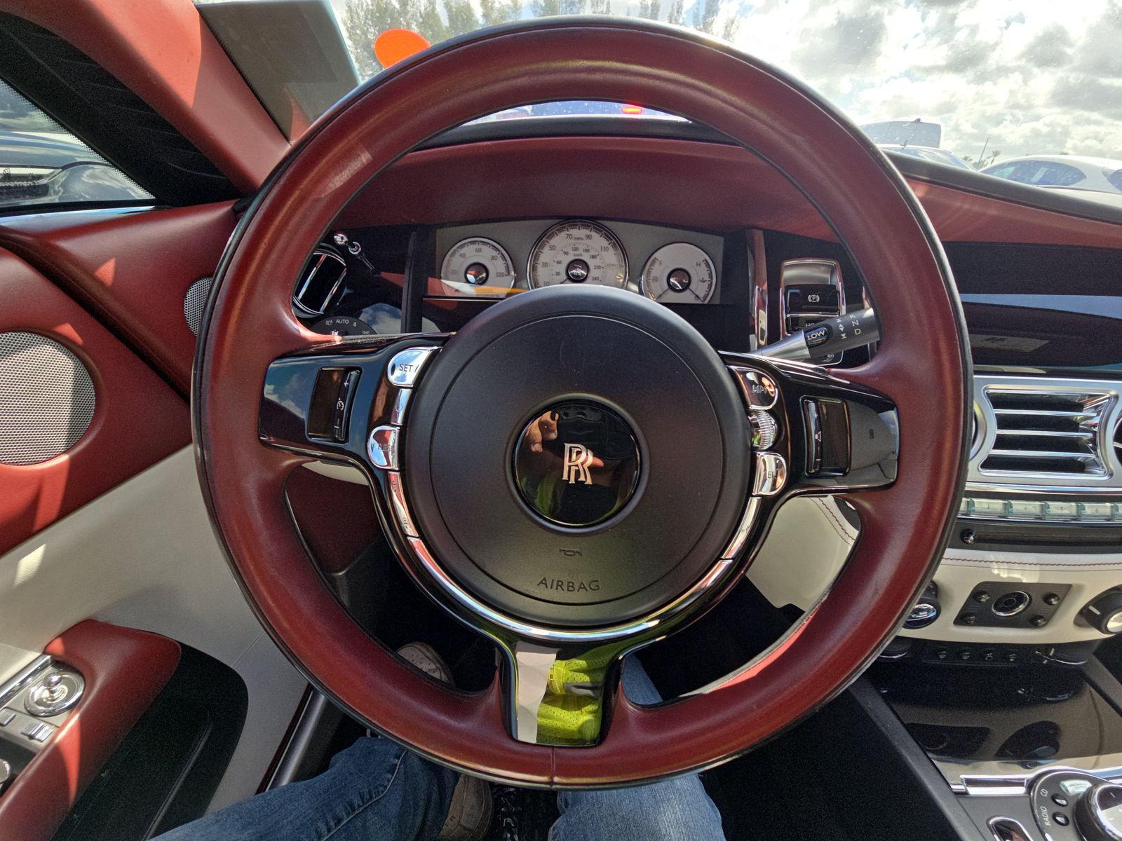 2017 Rolls-Royce Dawn Base RWD