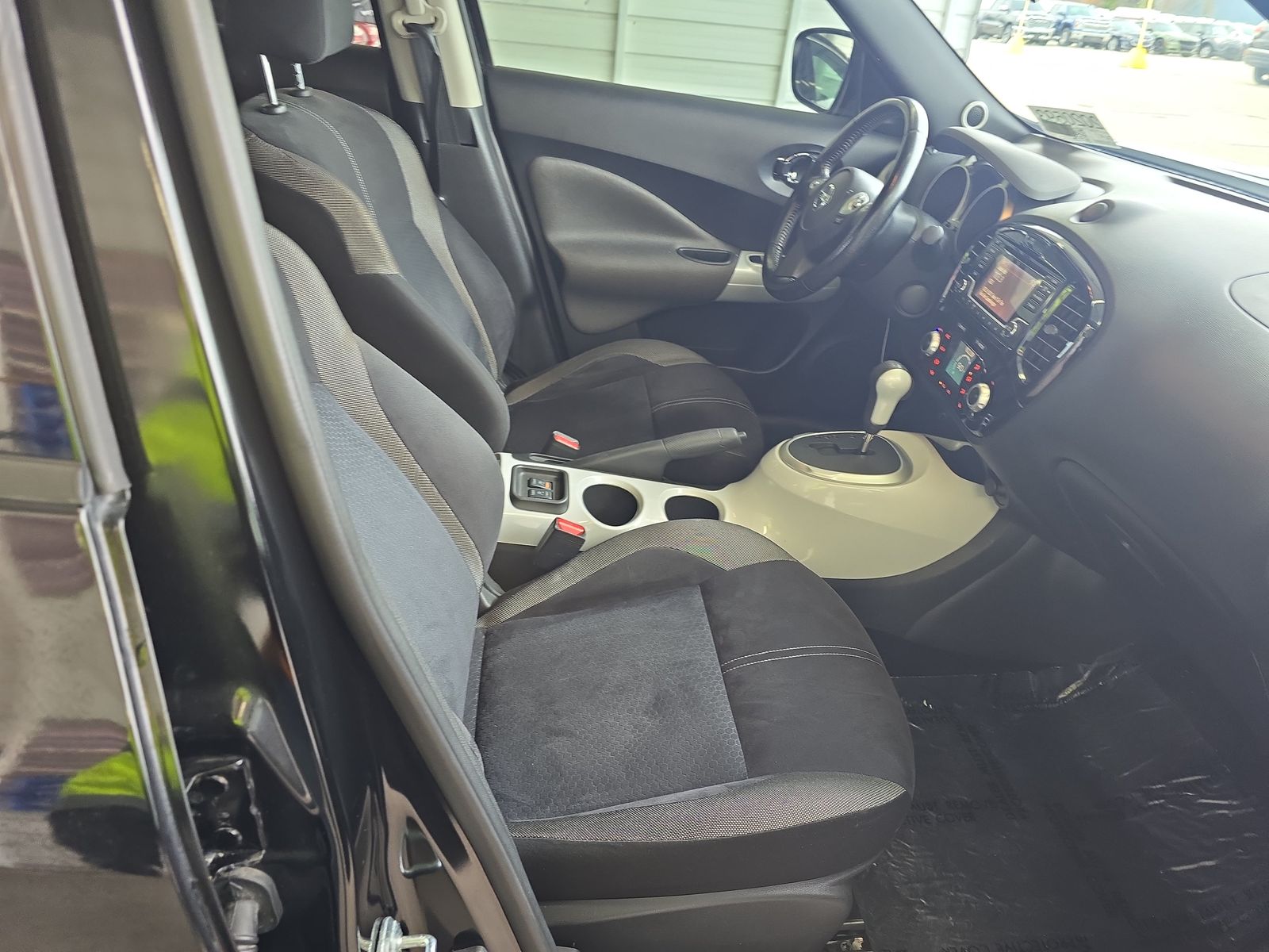 2017 Nissan JUKE SV FWD