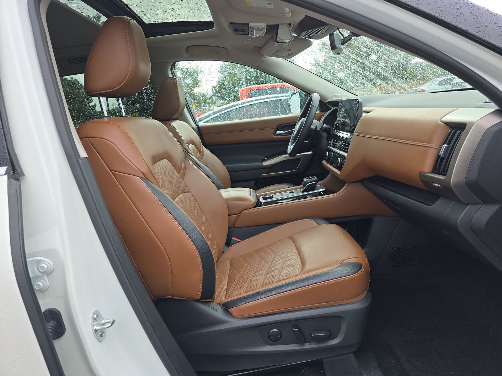 2024 Nissan Pathfinder Platinum AWD