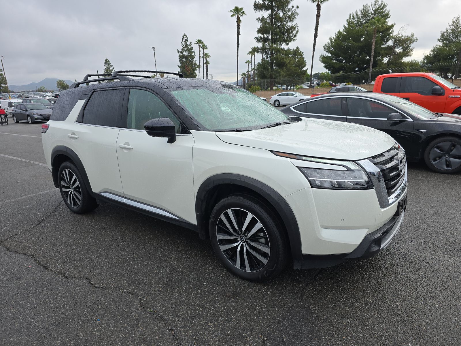 2024 Nissan Pathfinder Platinum AWD