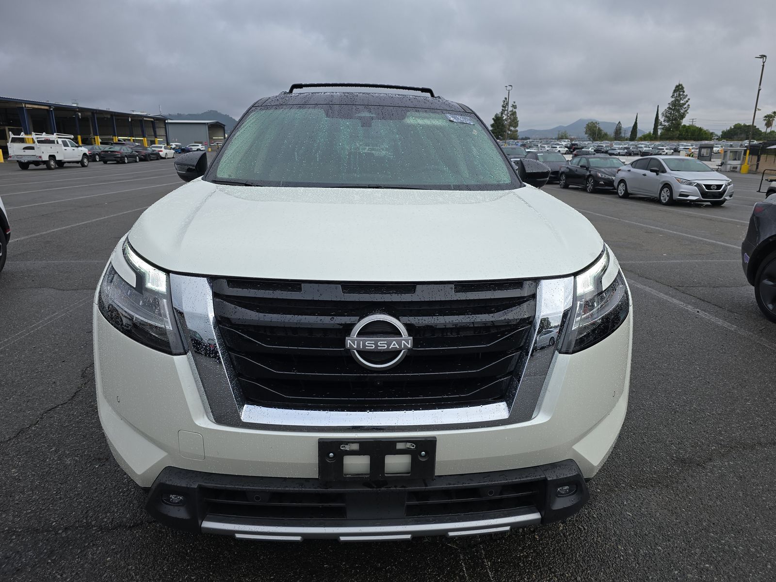 2024 Nissan Pathfinder Platinum AWD