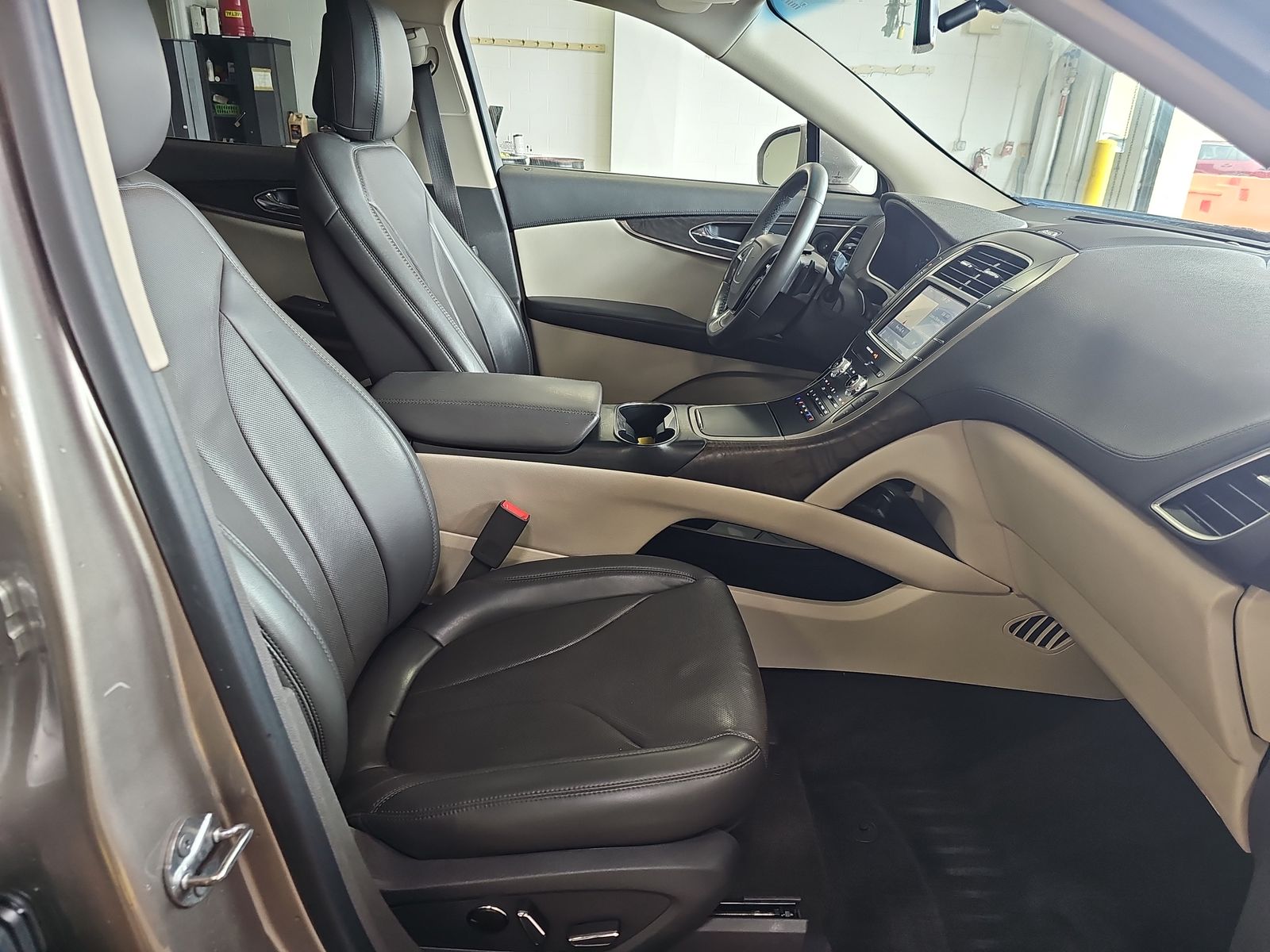 2020 Lincoln Nautilus Reserve AWD