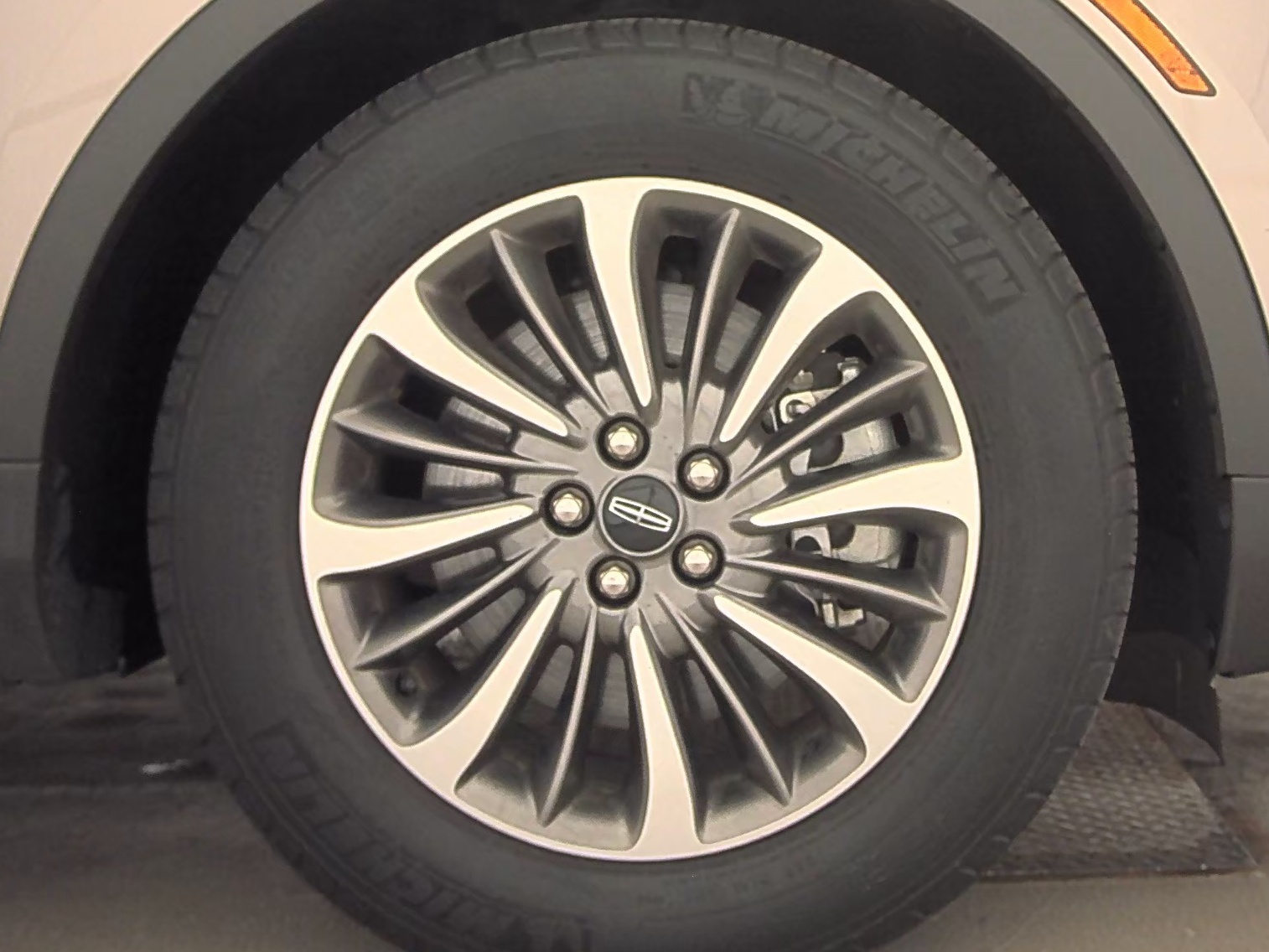 2020 Lincoln Nautilus Reserve AWD