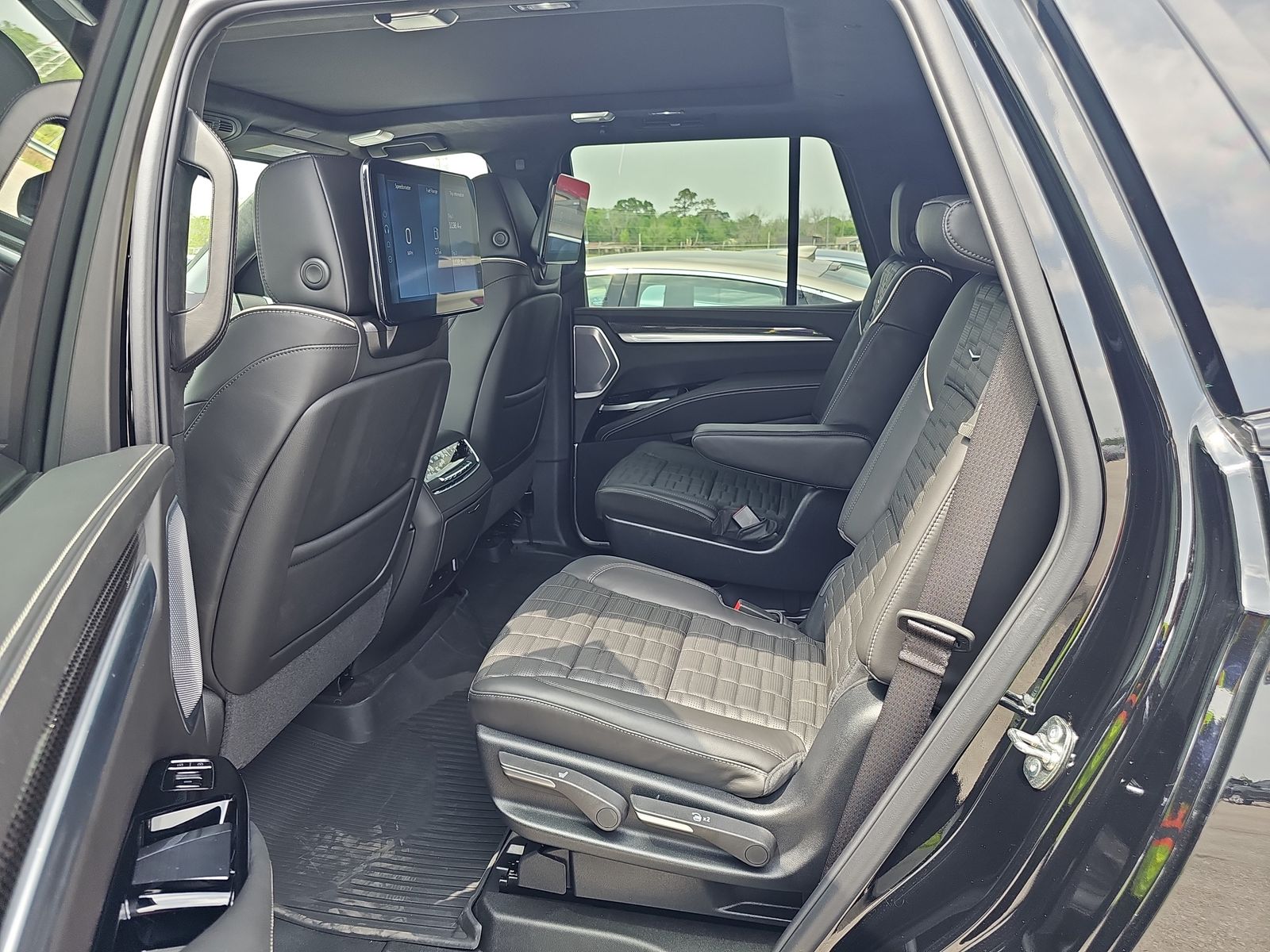 2025 Cadillac Escalade V-Series AWD