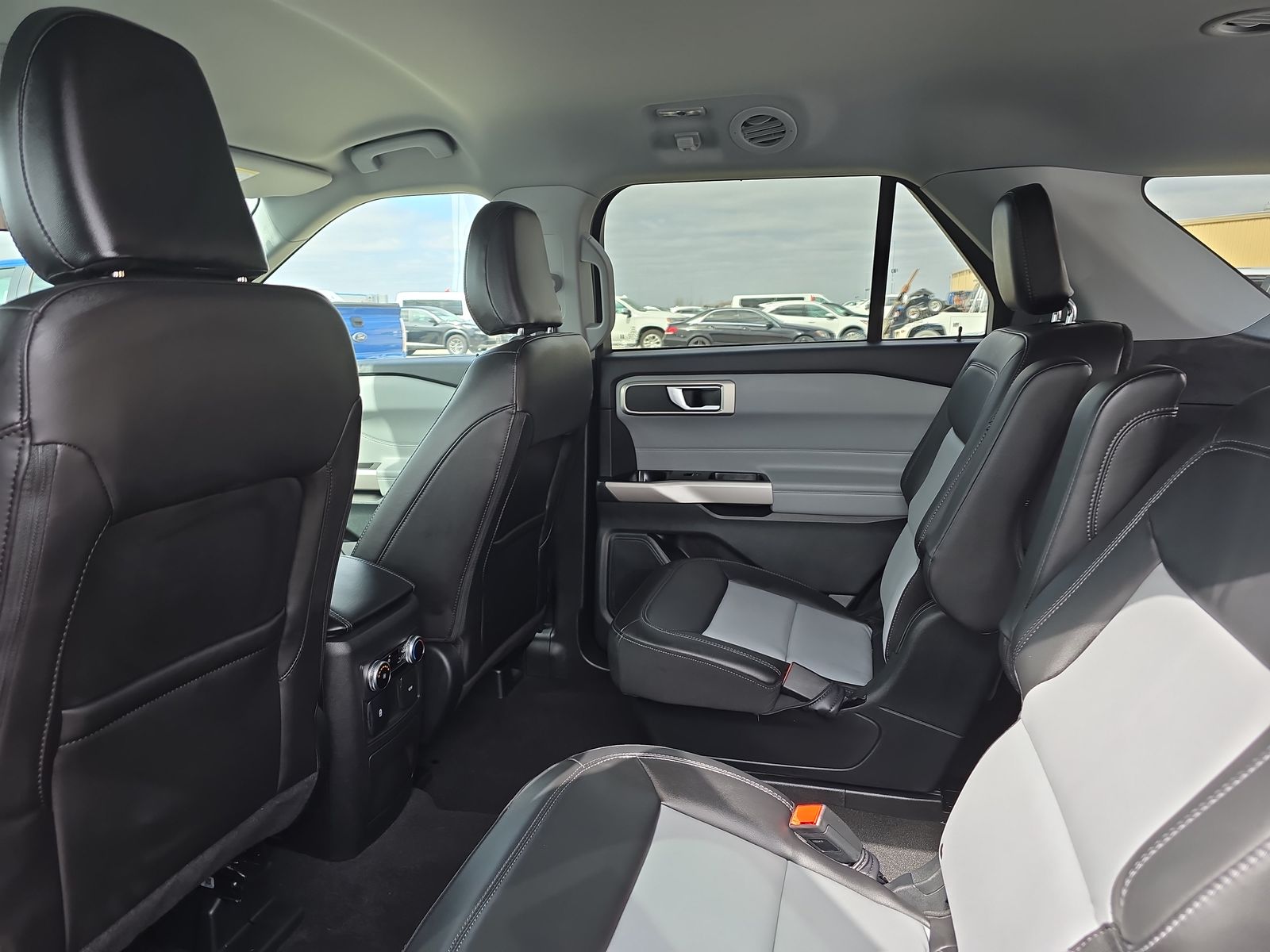 2024 Ford Explorer XLT AWD