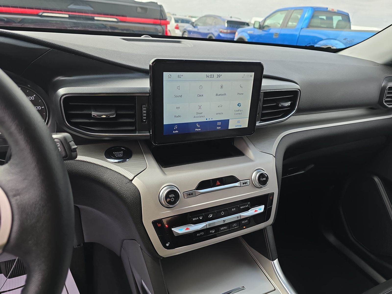2024 Ford Explorer XLT AWD