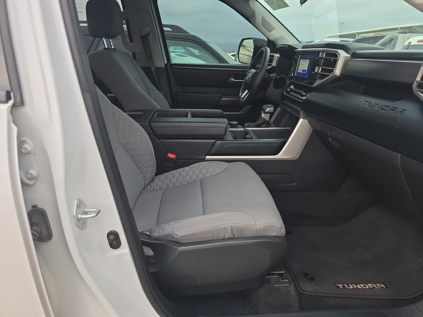 2022 Toyota Tundra SR5 RWD