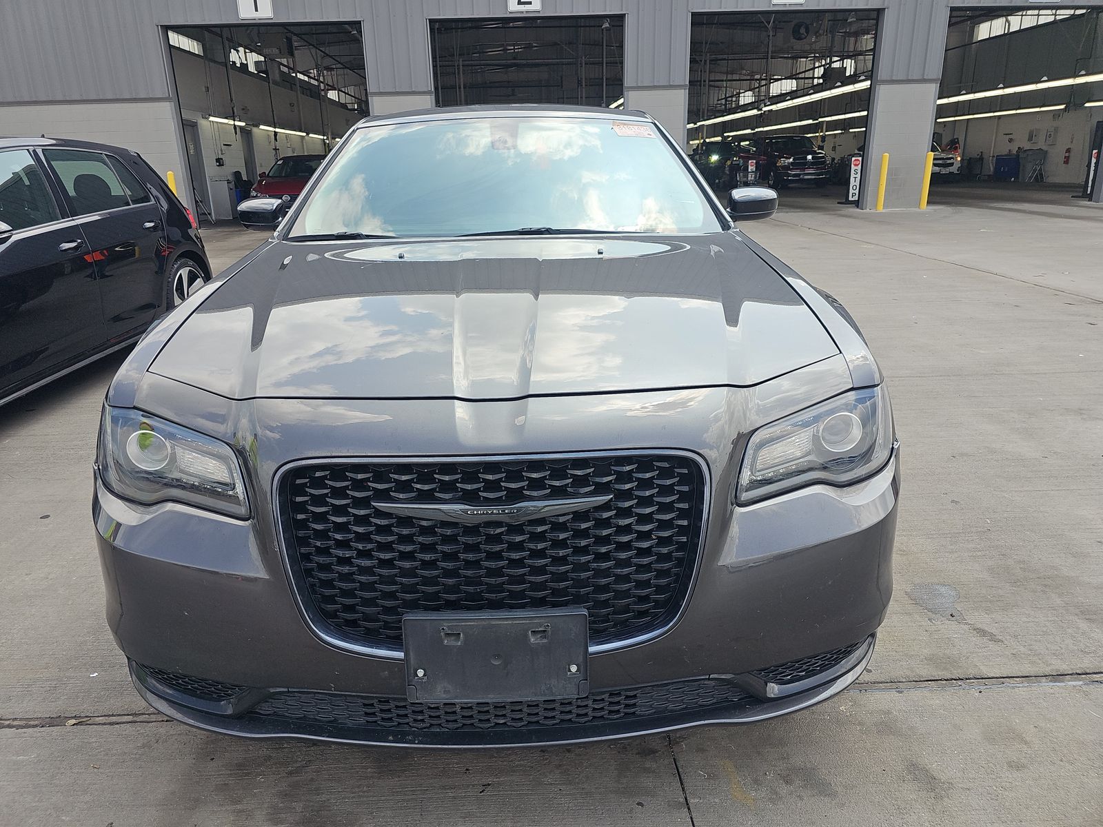 2023 Chrysler 300 Touring RWD