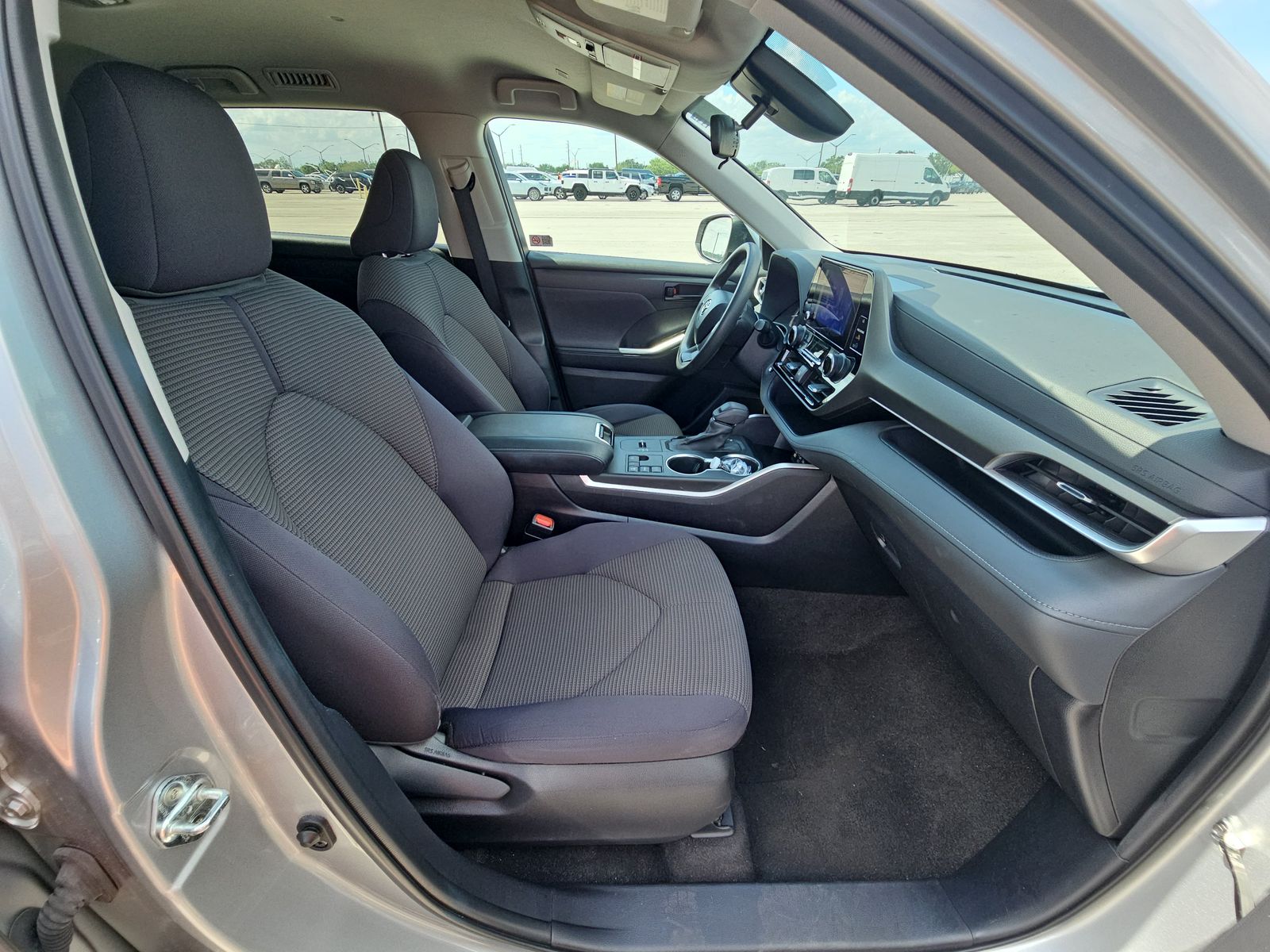 2023 Toyota Highlander L FWD