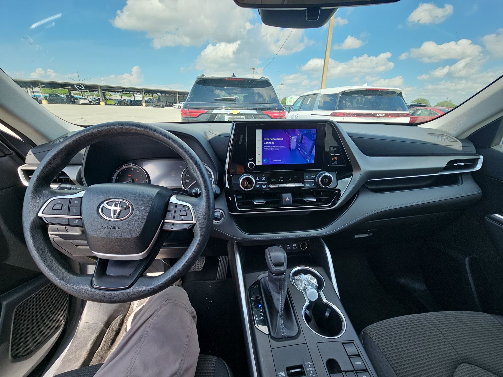 2023 Toyota Highlander L FWD