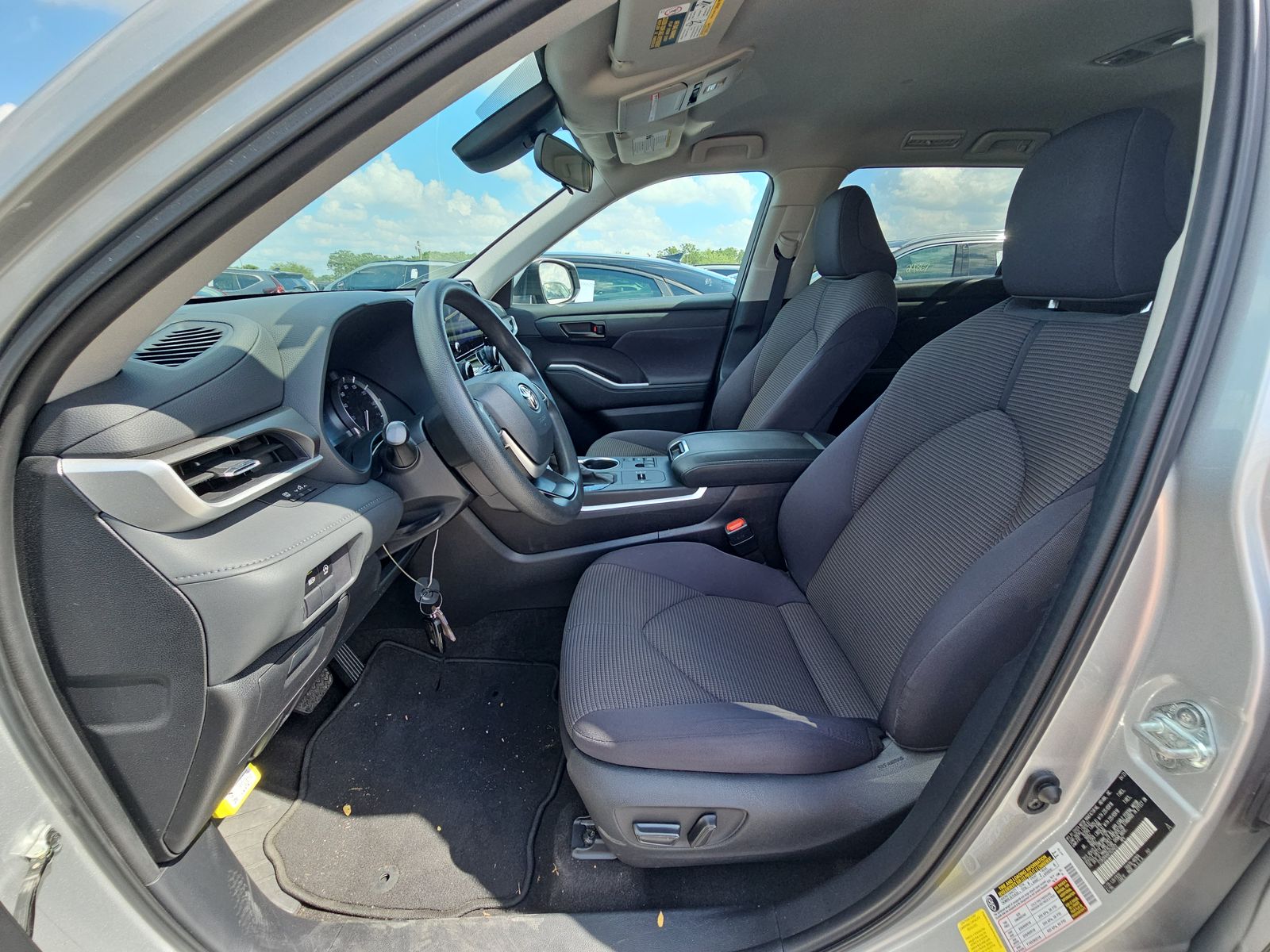 2023 Toyota Highlander L FWD