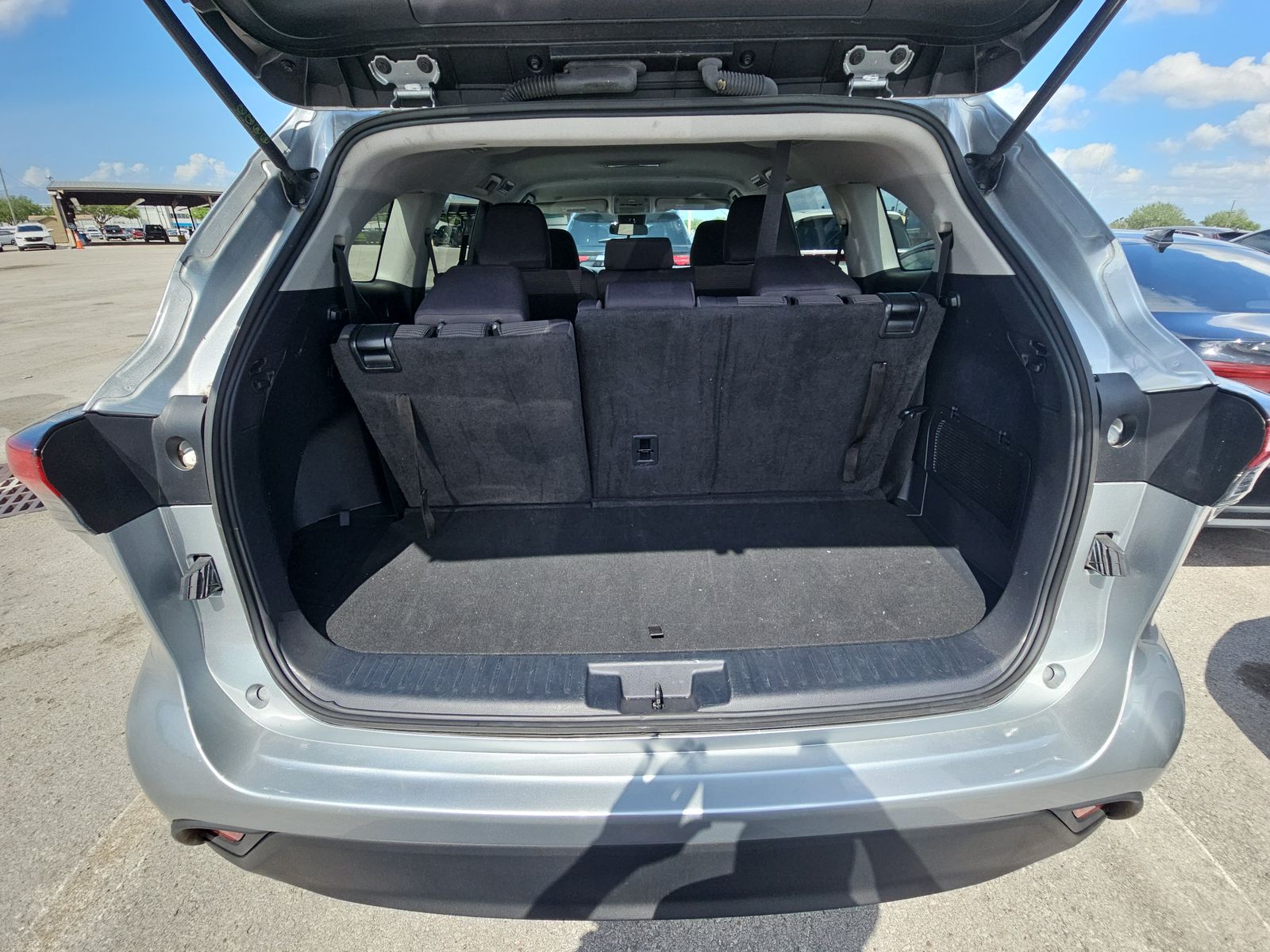 2023 Toyota Highlander L FWD