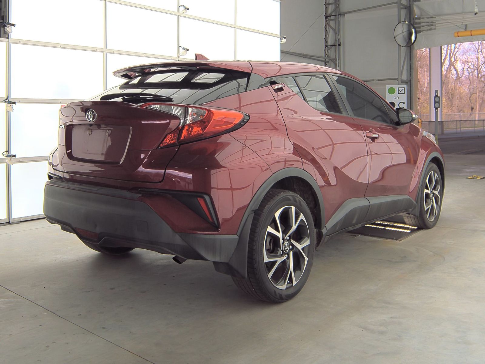 2018 Toyota C-HR XLE Premium FWD
