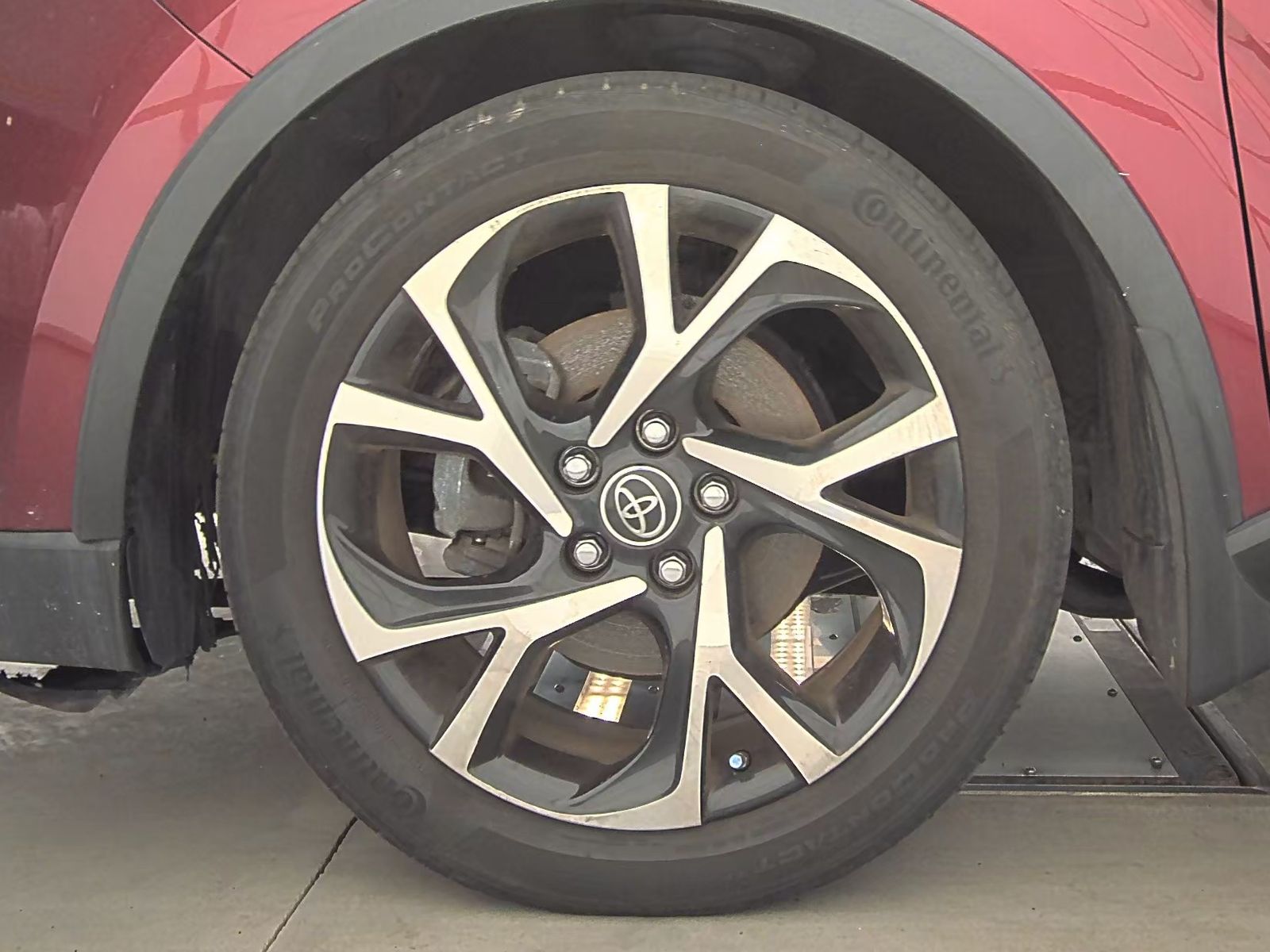 2018 Toyota C-HR XLE Premium FWD