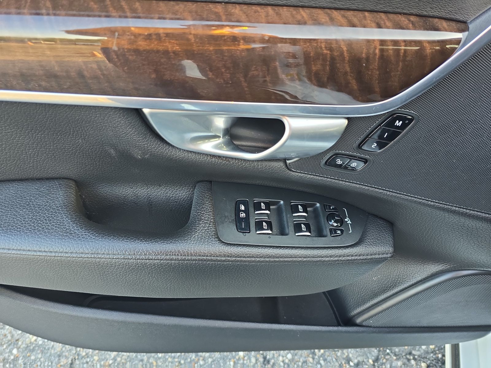 2018 Volvo S90 T5 Momentum AWD