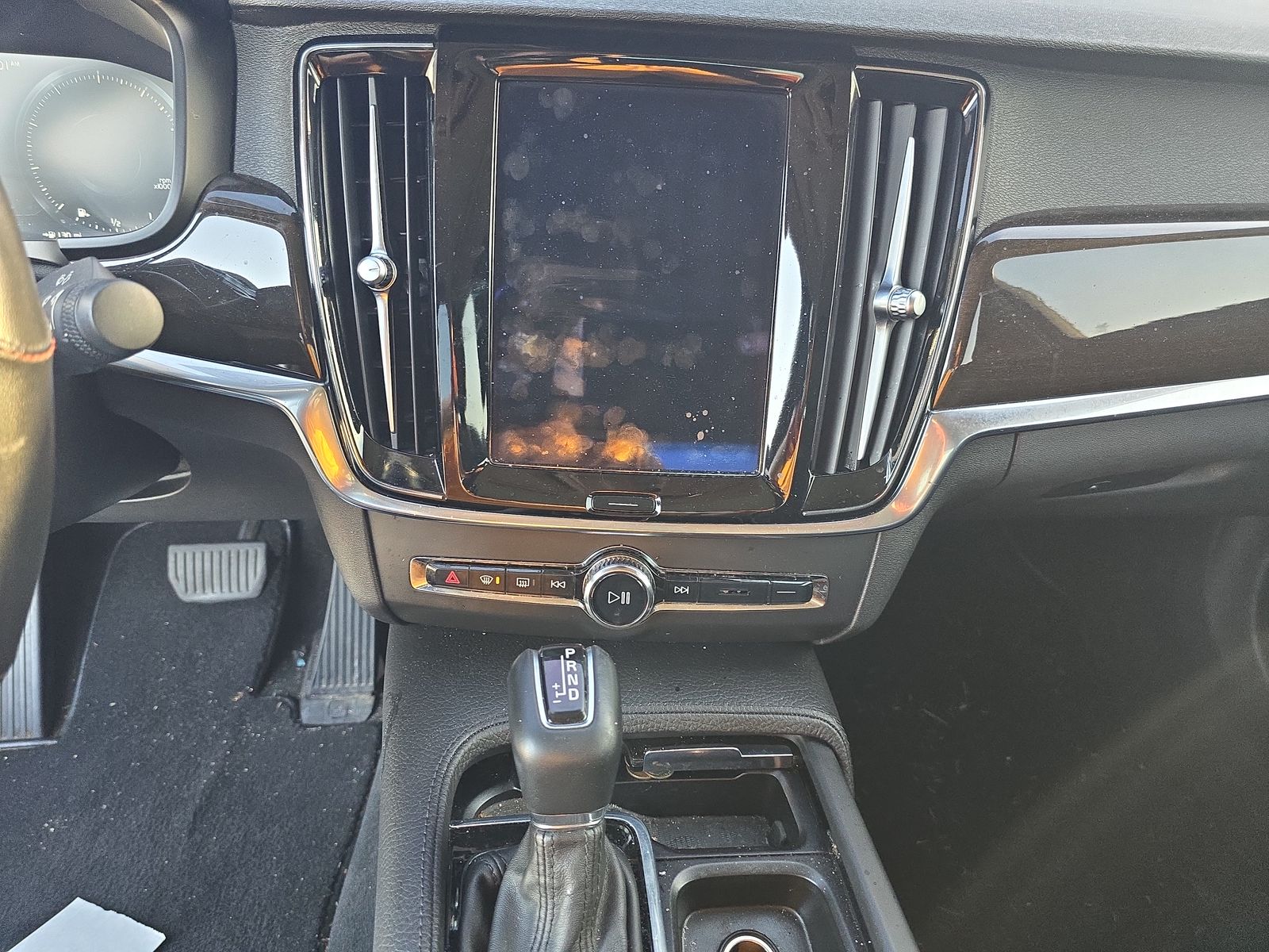 2018 Volvo S90 T5 Momentum AWD