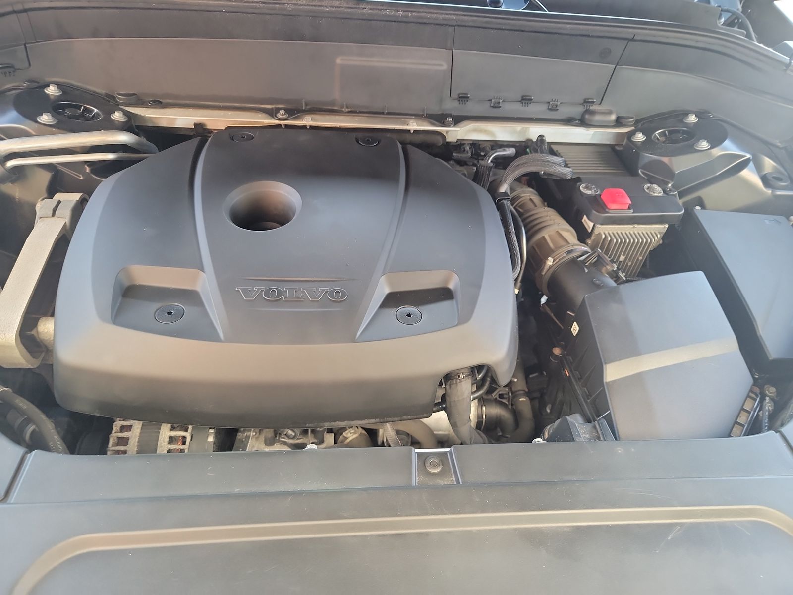 2019 Volvo XC90 T6 Momentum AWD