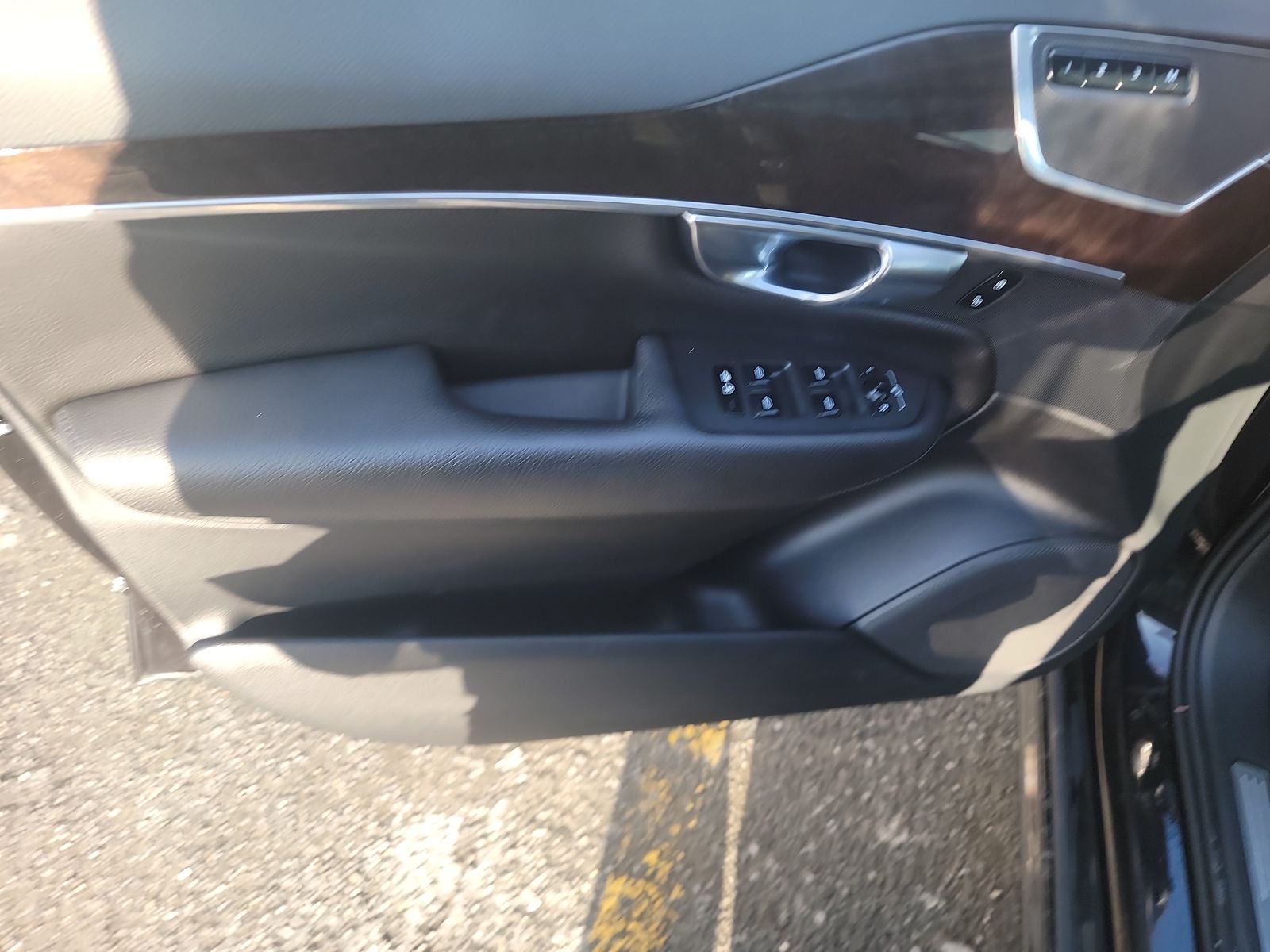 2019 Volvo XC90 T6 Momentum AWD