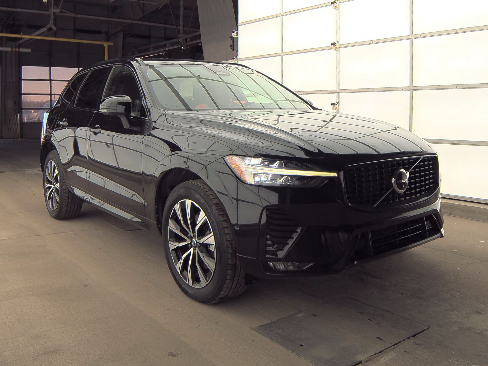 2023 Volvo XC60 B5 Plus AWD