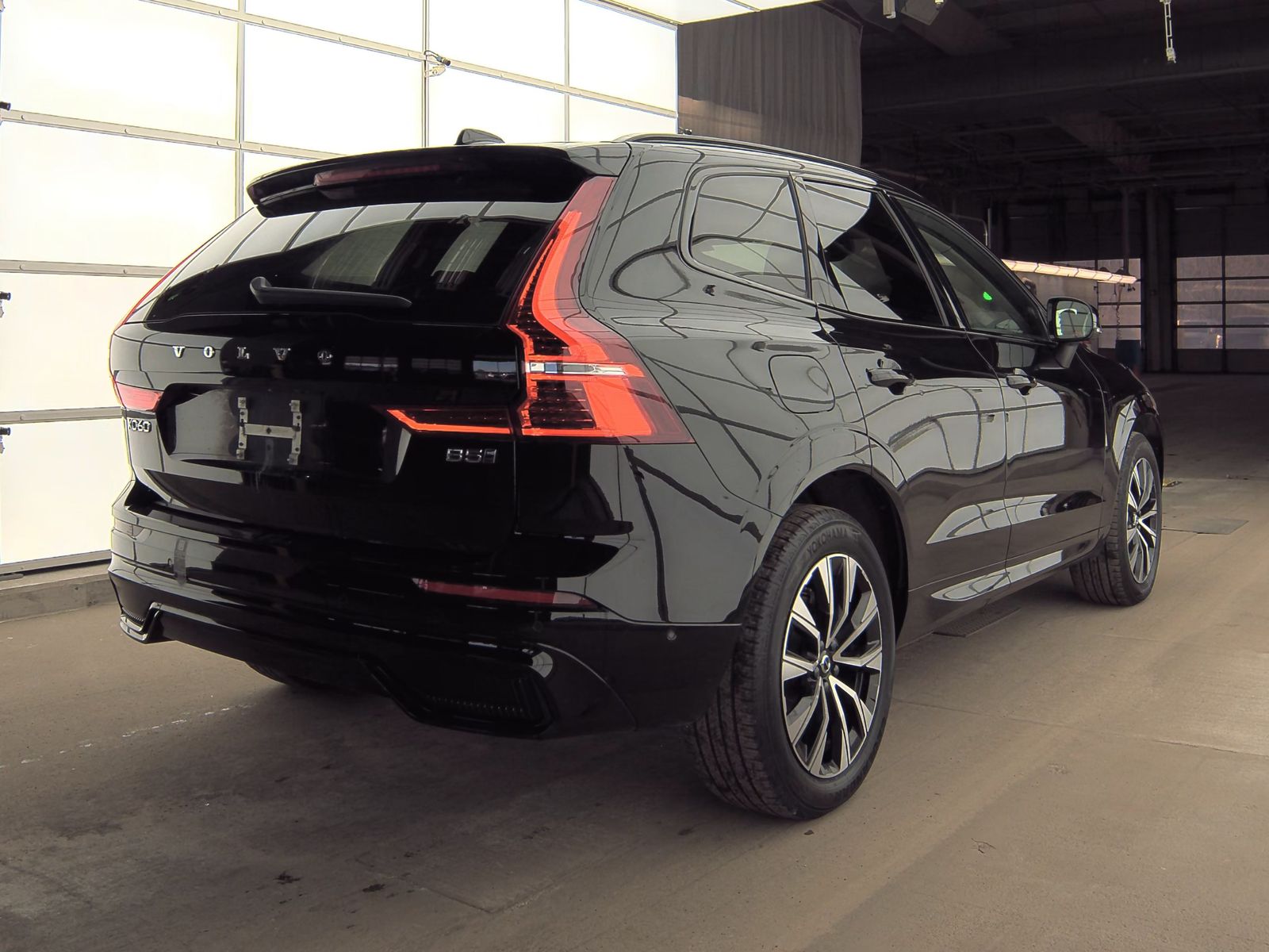 2023 Volvo XC60 B5 Plus AWD