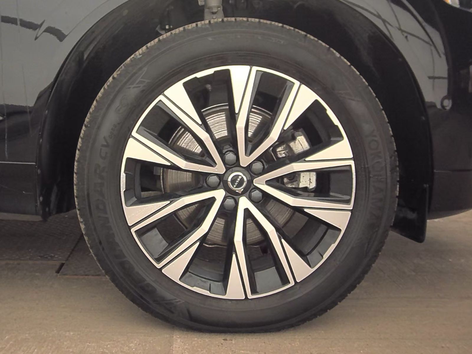 2023 Volvo XC60 B5 Plus AWD