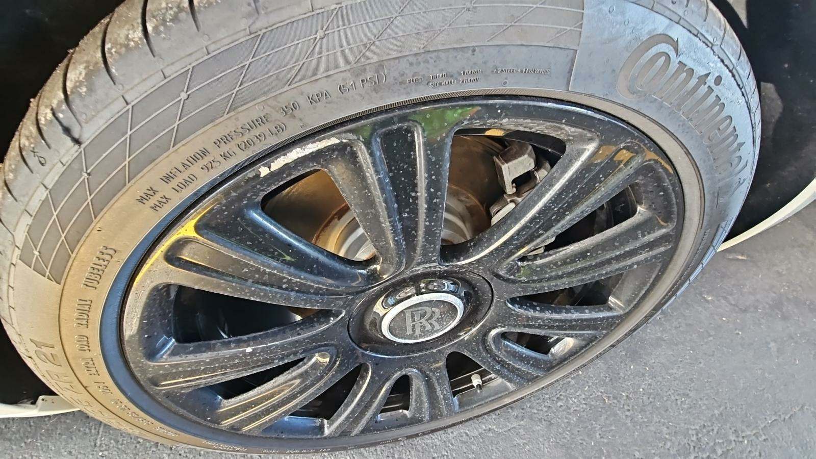 2017 Rolls-Royce Dawn Base RWD