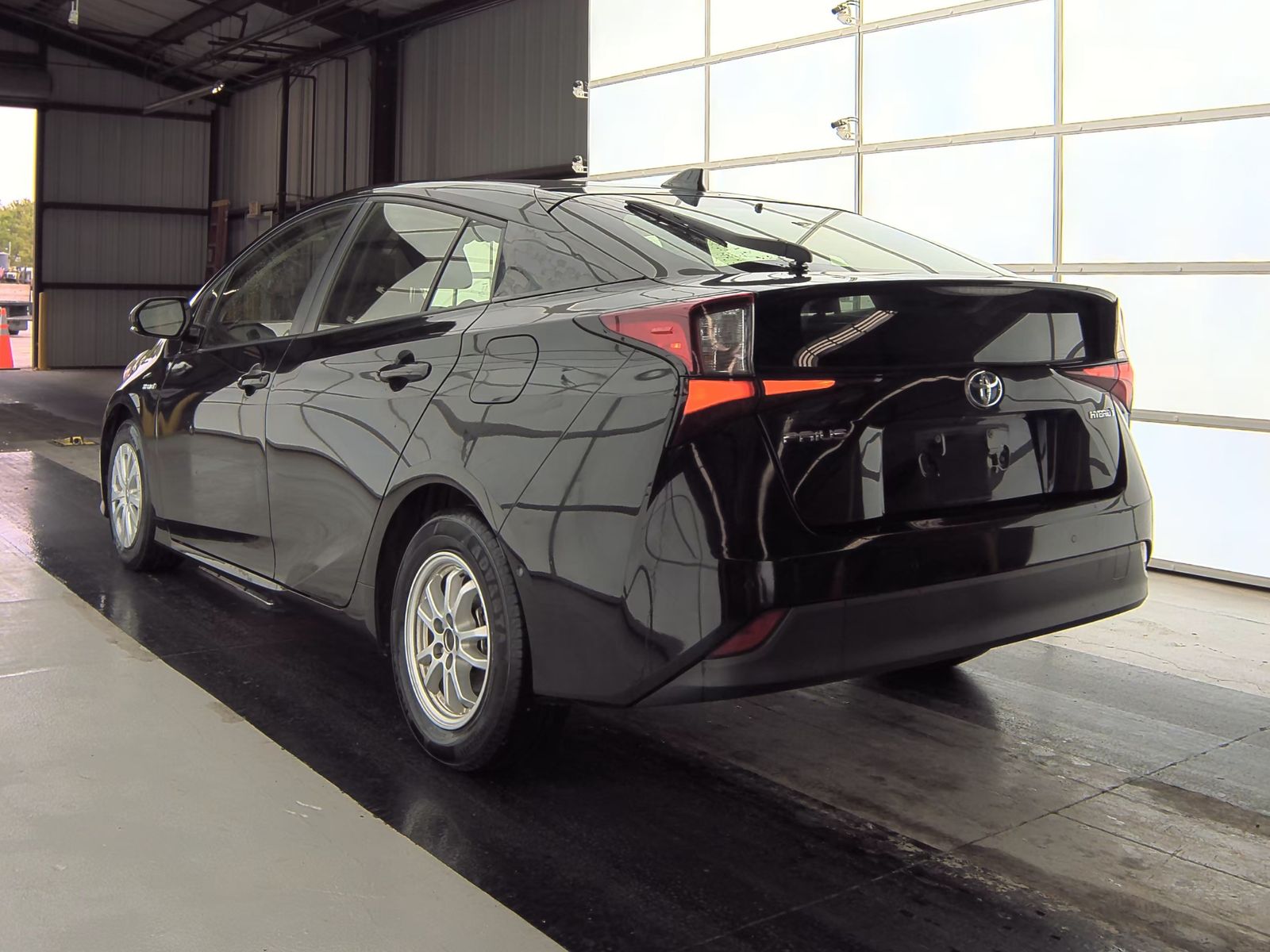 2019 Toyota Prius LE FWD