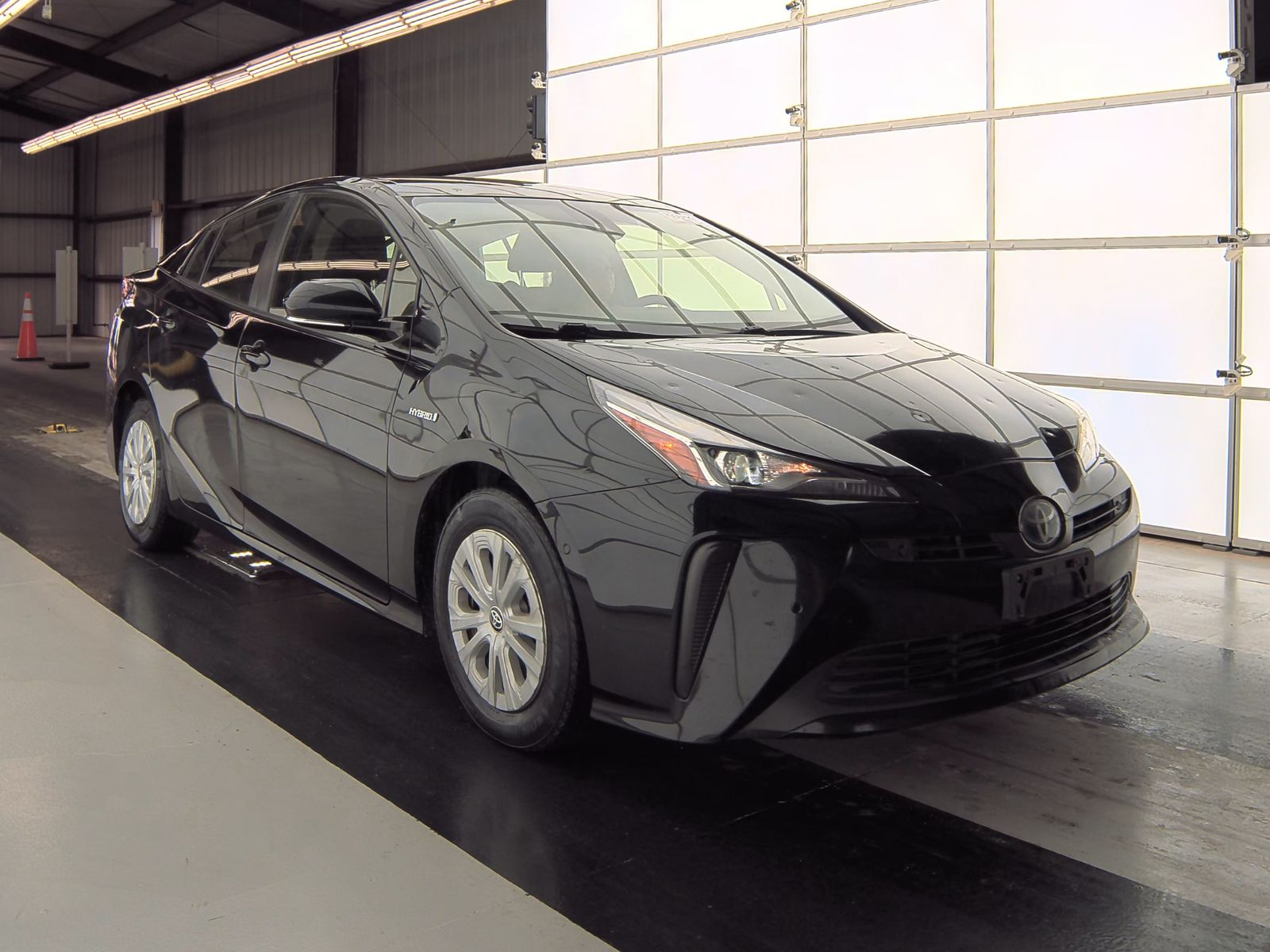 2019 Toyota Prius LE FWD