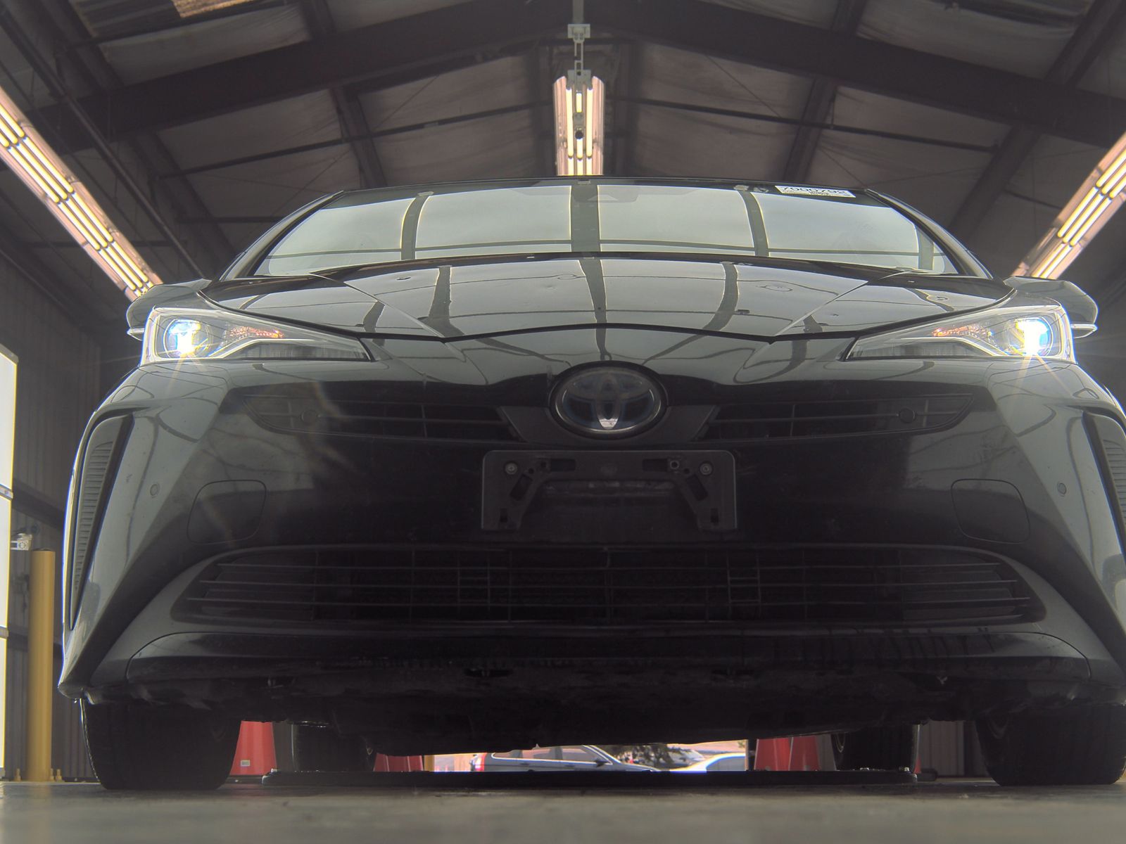 2019 Toyota Prius LE FWD