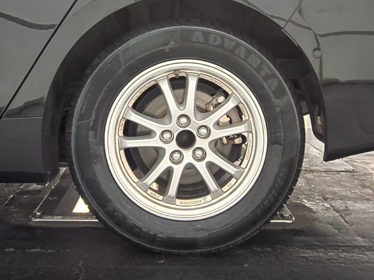 2019 Toyota Prius LE FWD