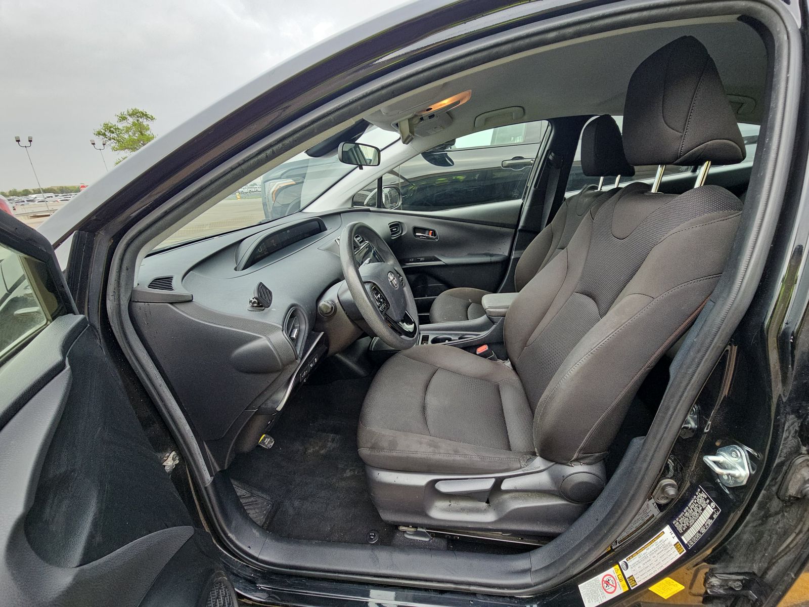 2019 Toyota Prius LE FWD