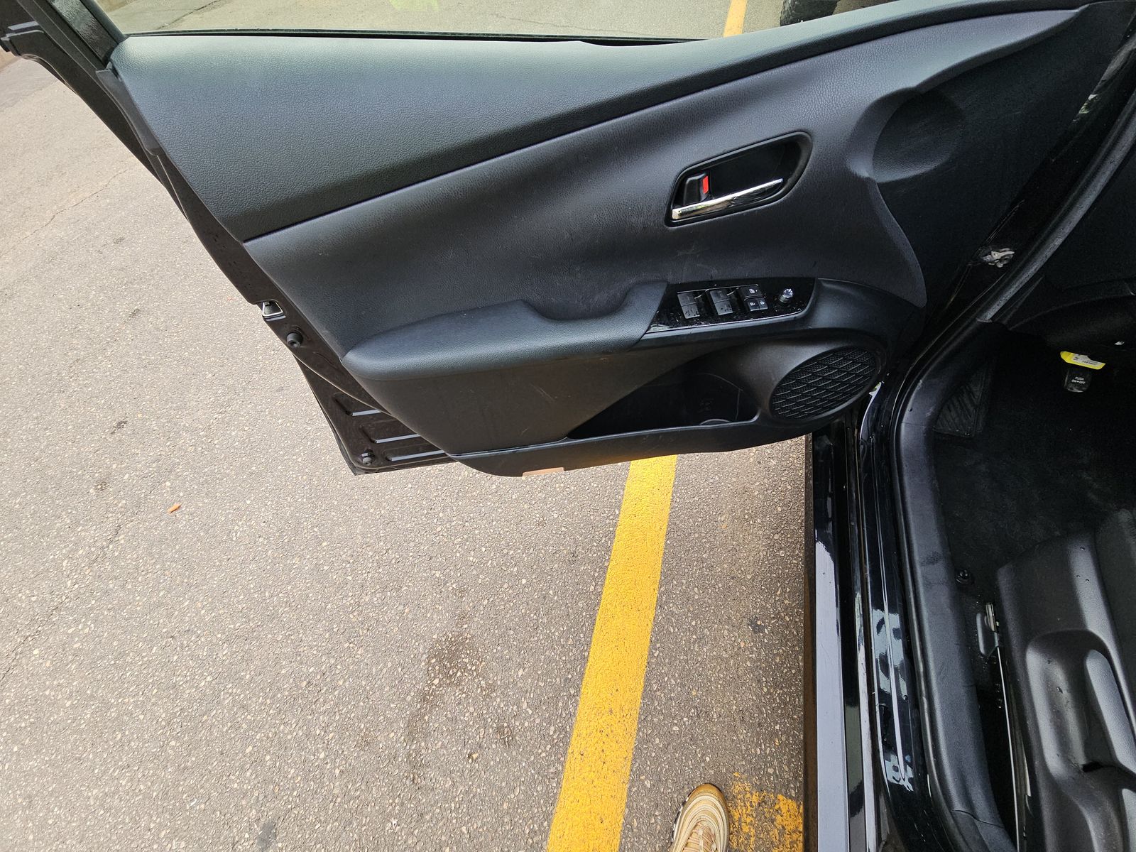 2019 Toyota Prius LE FWD