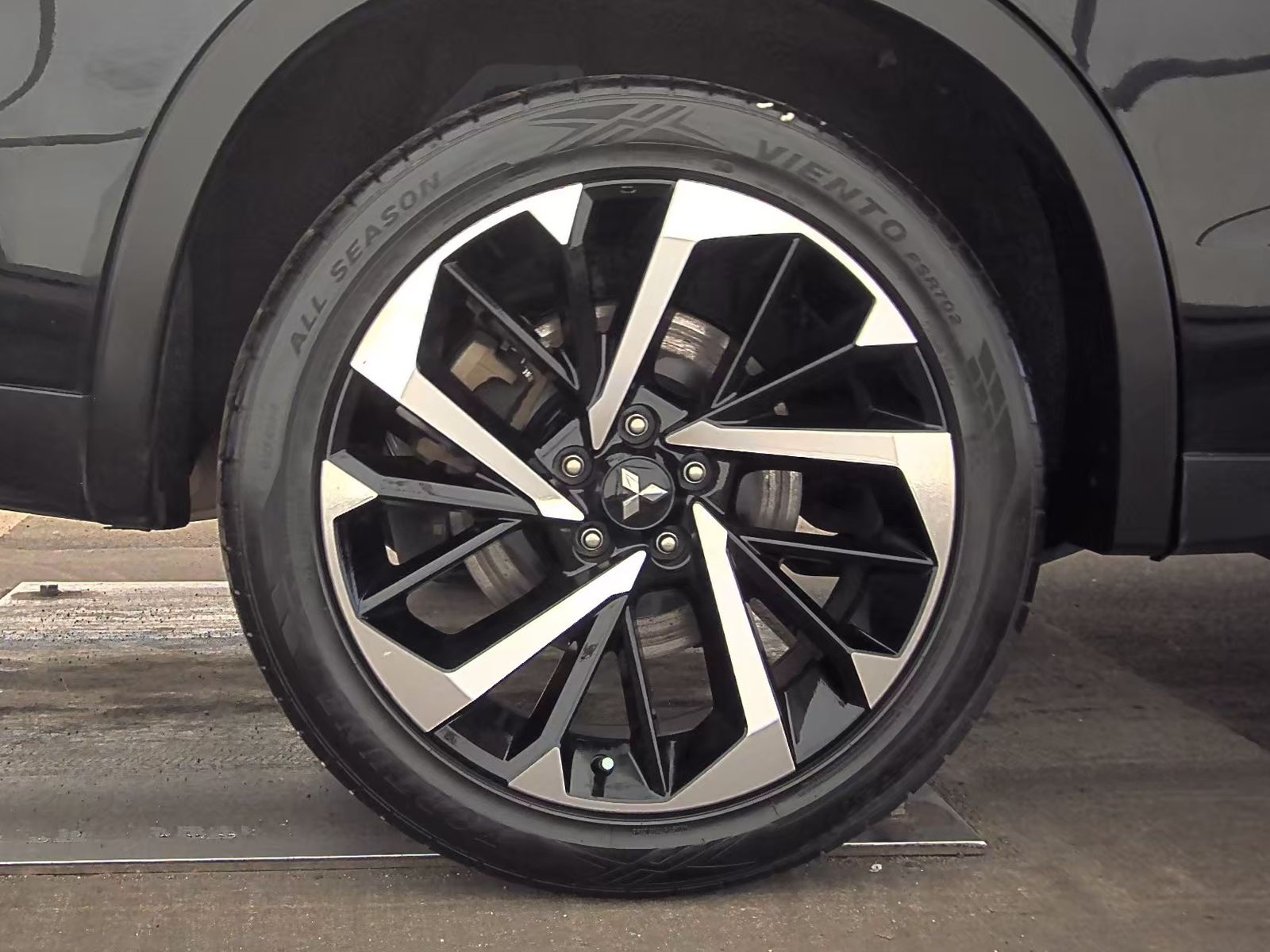 2022 Mitsubishi Outlander ES FWD