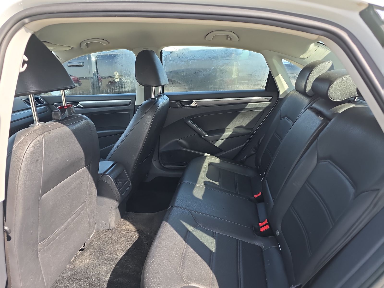 2017 Volkswagen Passat 1.8T R-Line FWD