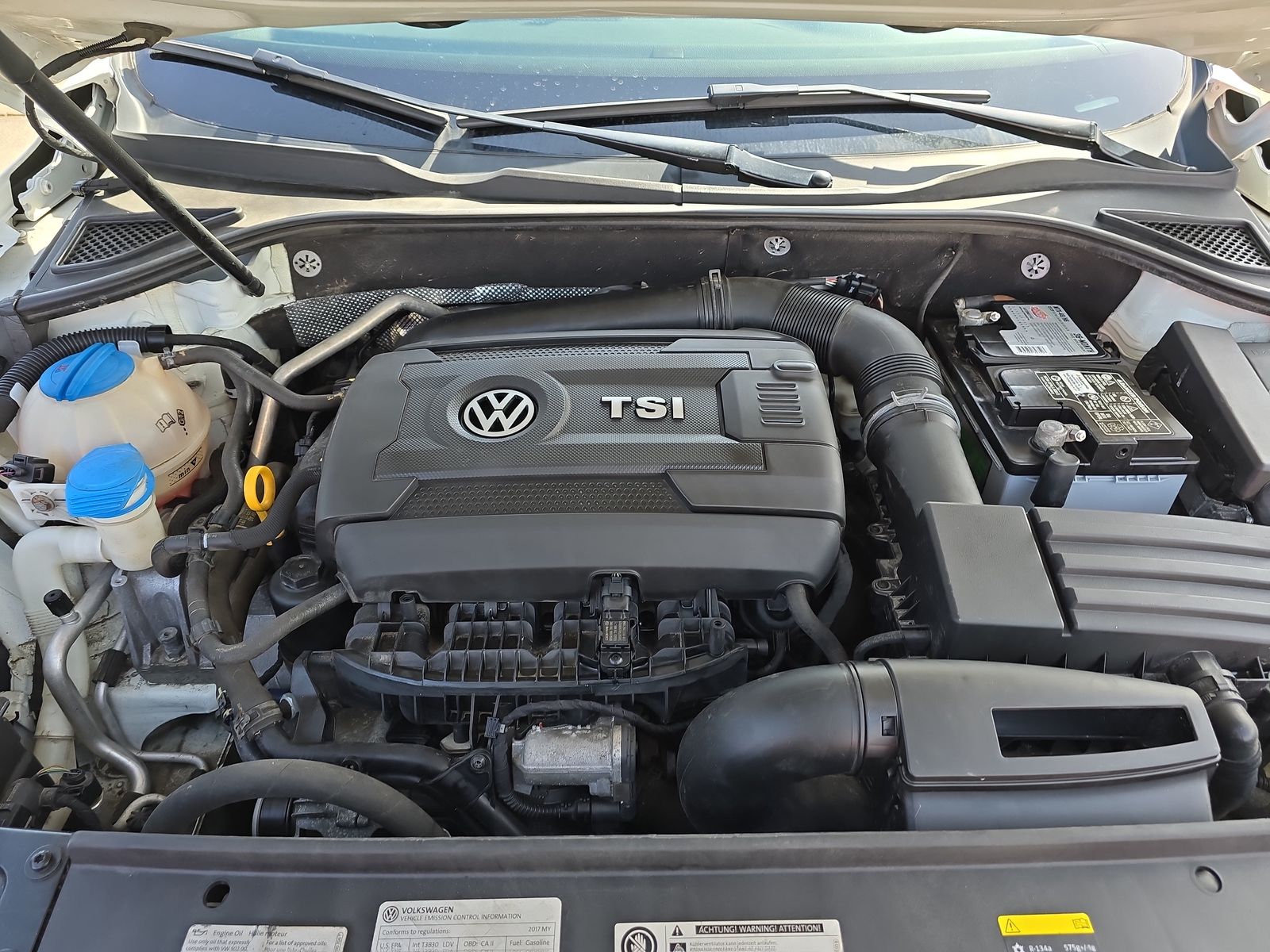 2017 Volkswagen Passat 1.8T R-Line FWD